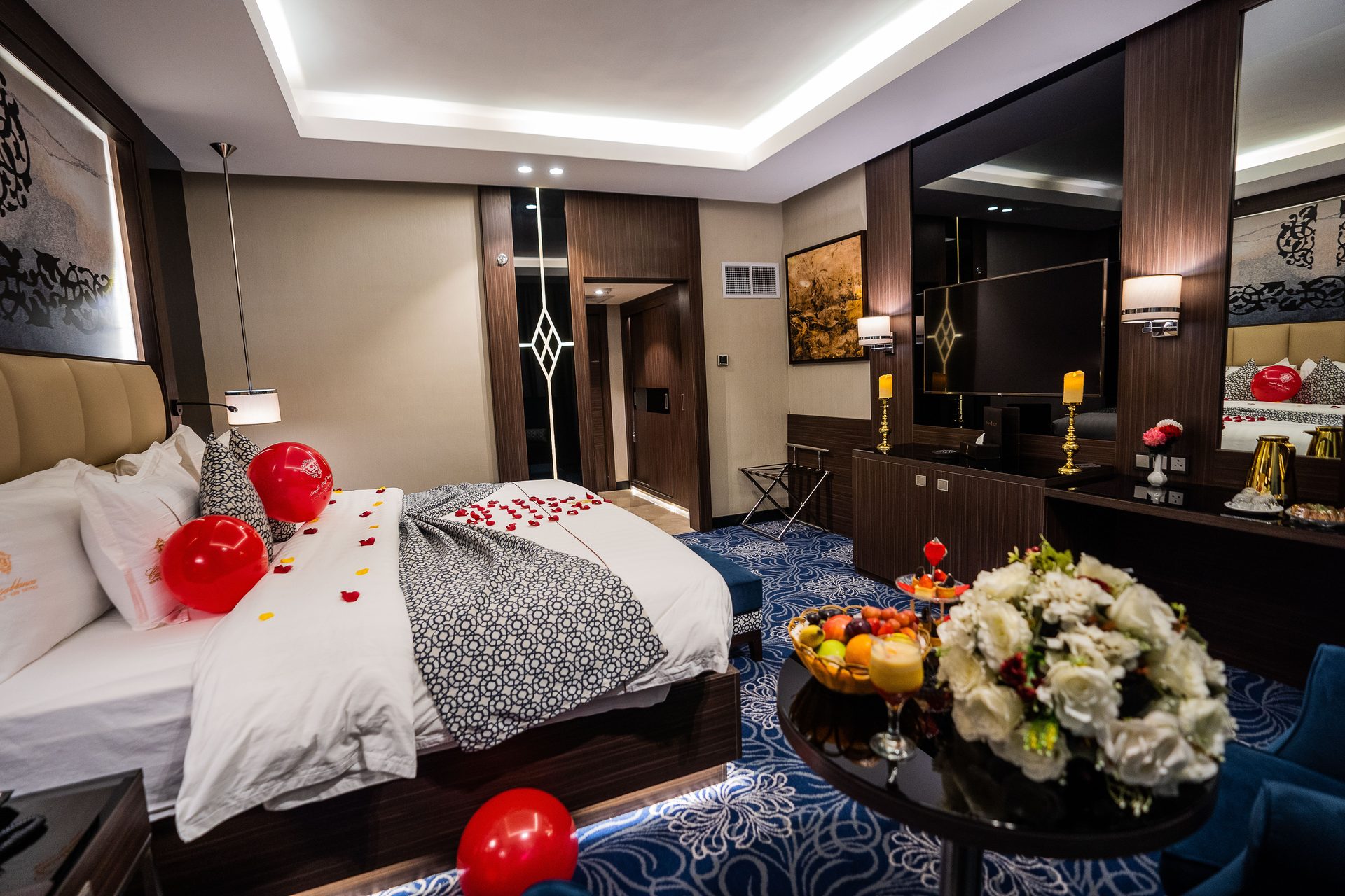Persiapan bilik bulan madu di Casablanca Hotel Jeddah