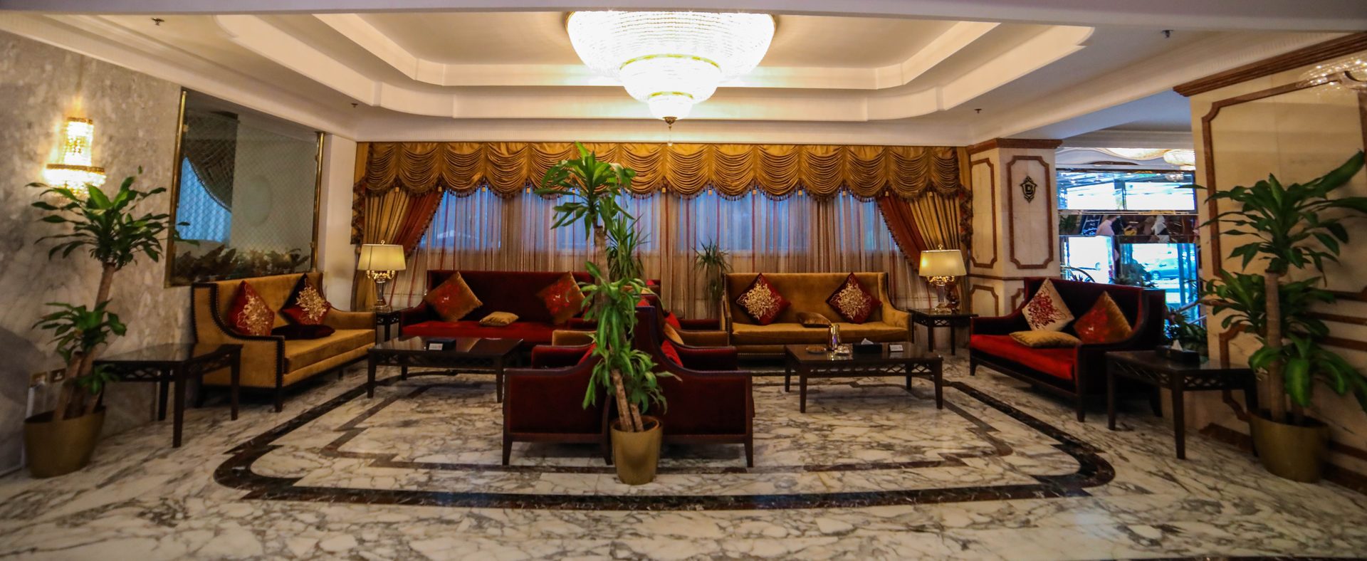 Kawasan tempat duduk lobi di Hotel Casablanca Jeddah