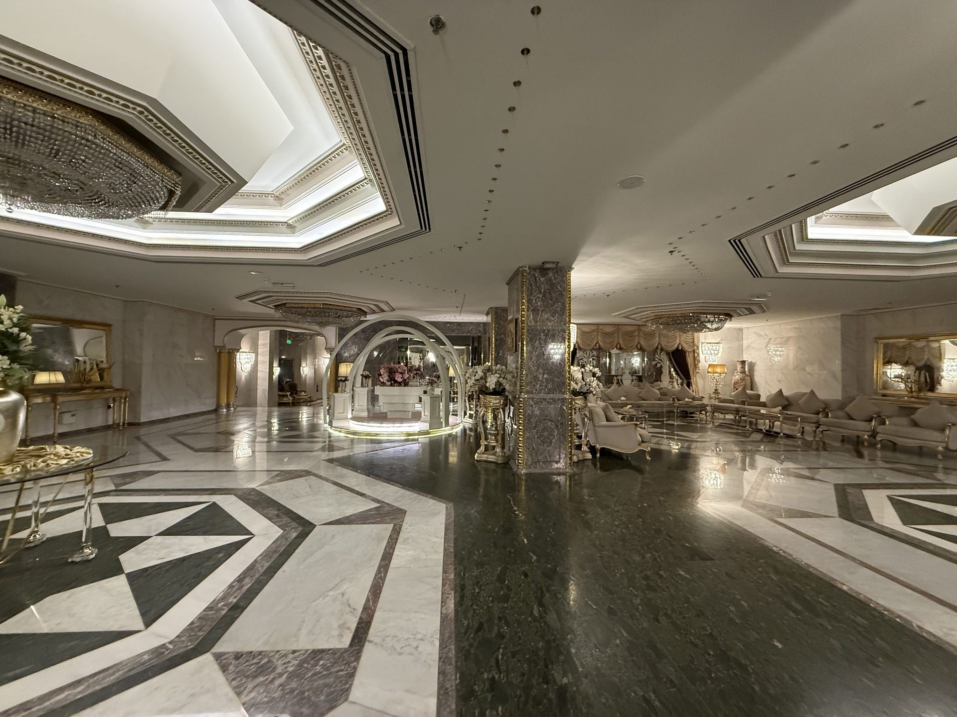 Dewan Embratora di Hotel Casablanca Jeddah (10)