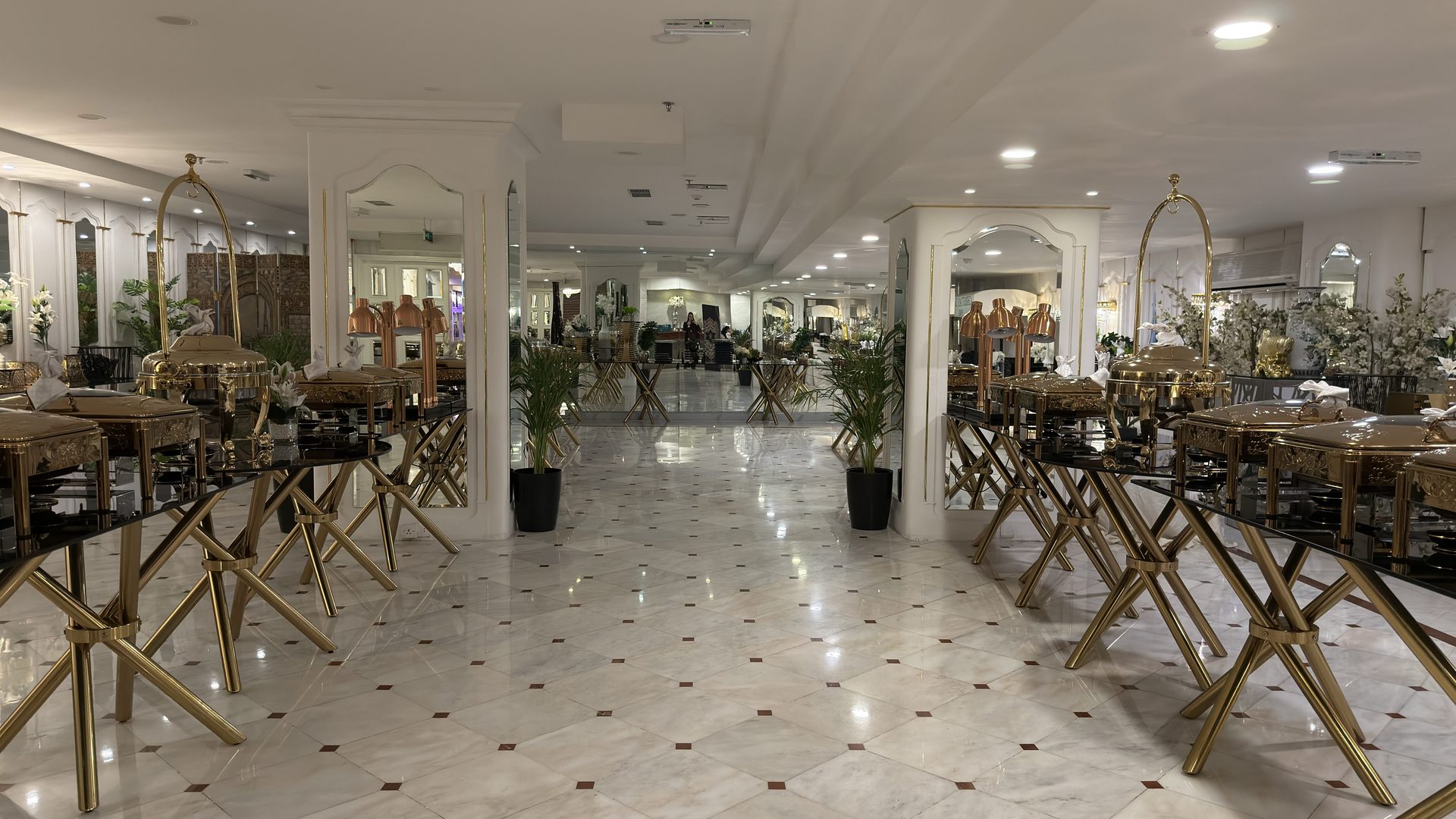 Dewan Shahrazad di Casablanca Hotel Jeddah (10)