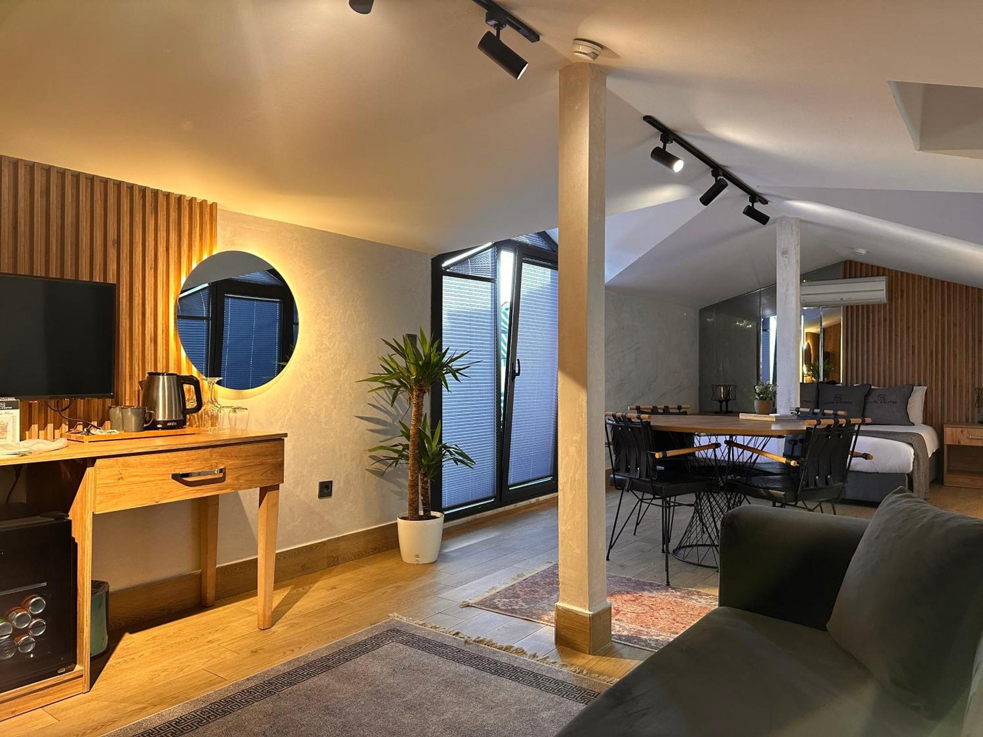 KA Hotel & Suites photo 4