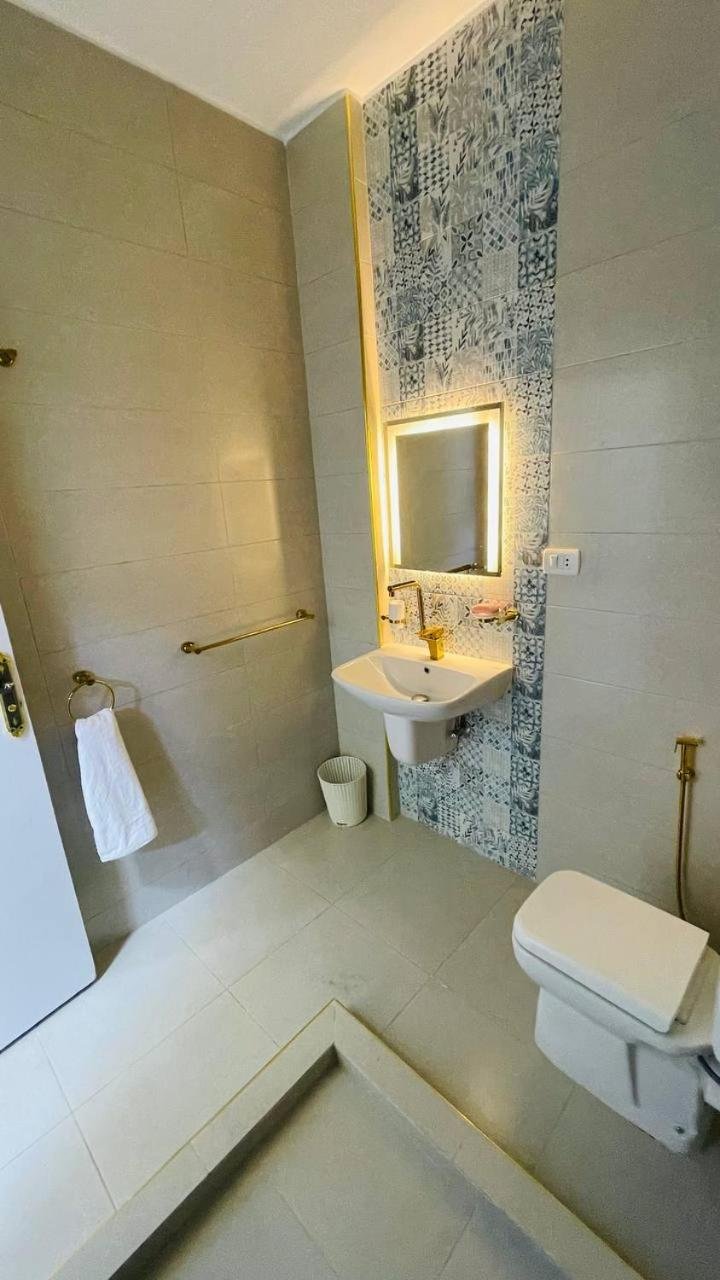 Cozy apartment in down town photo 2