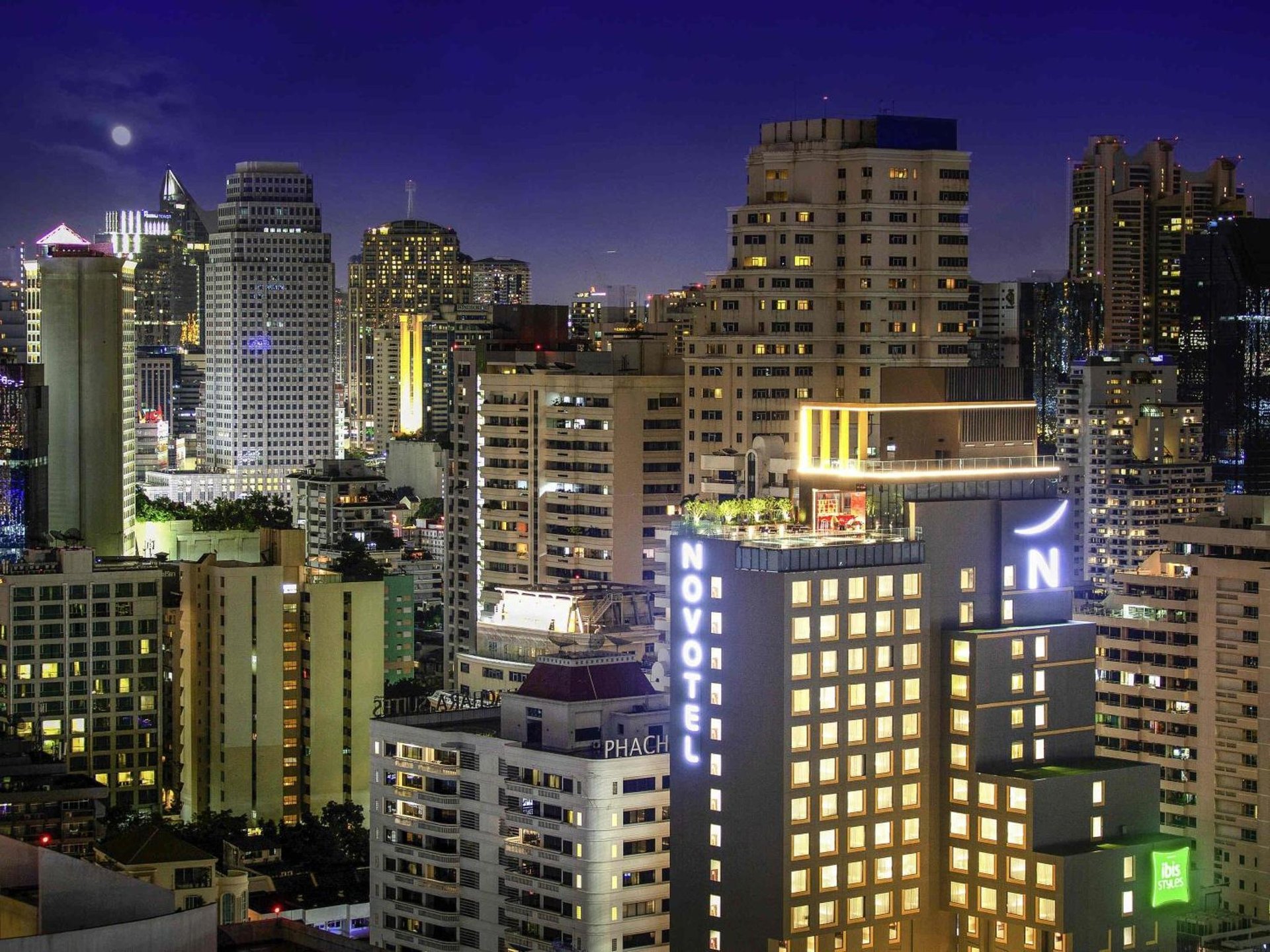 Novotel Bangkok Sukhumvit 4 photo 2