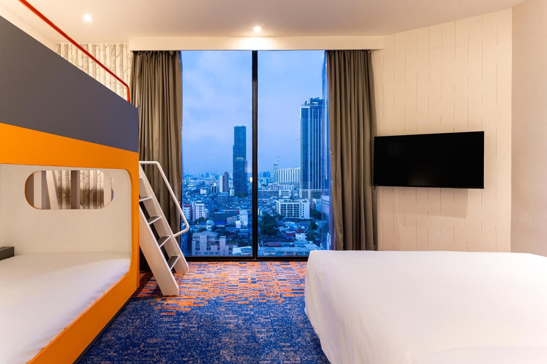 Holiday Inn Express Bangkok Siam by IHG photo 1