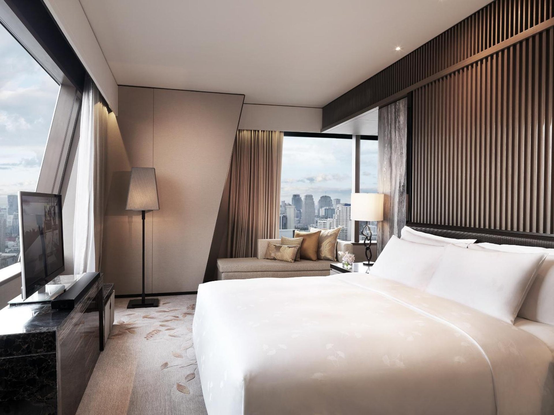 The Okura Prestige Bangkok photo 2