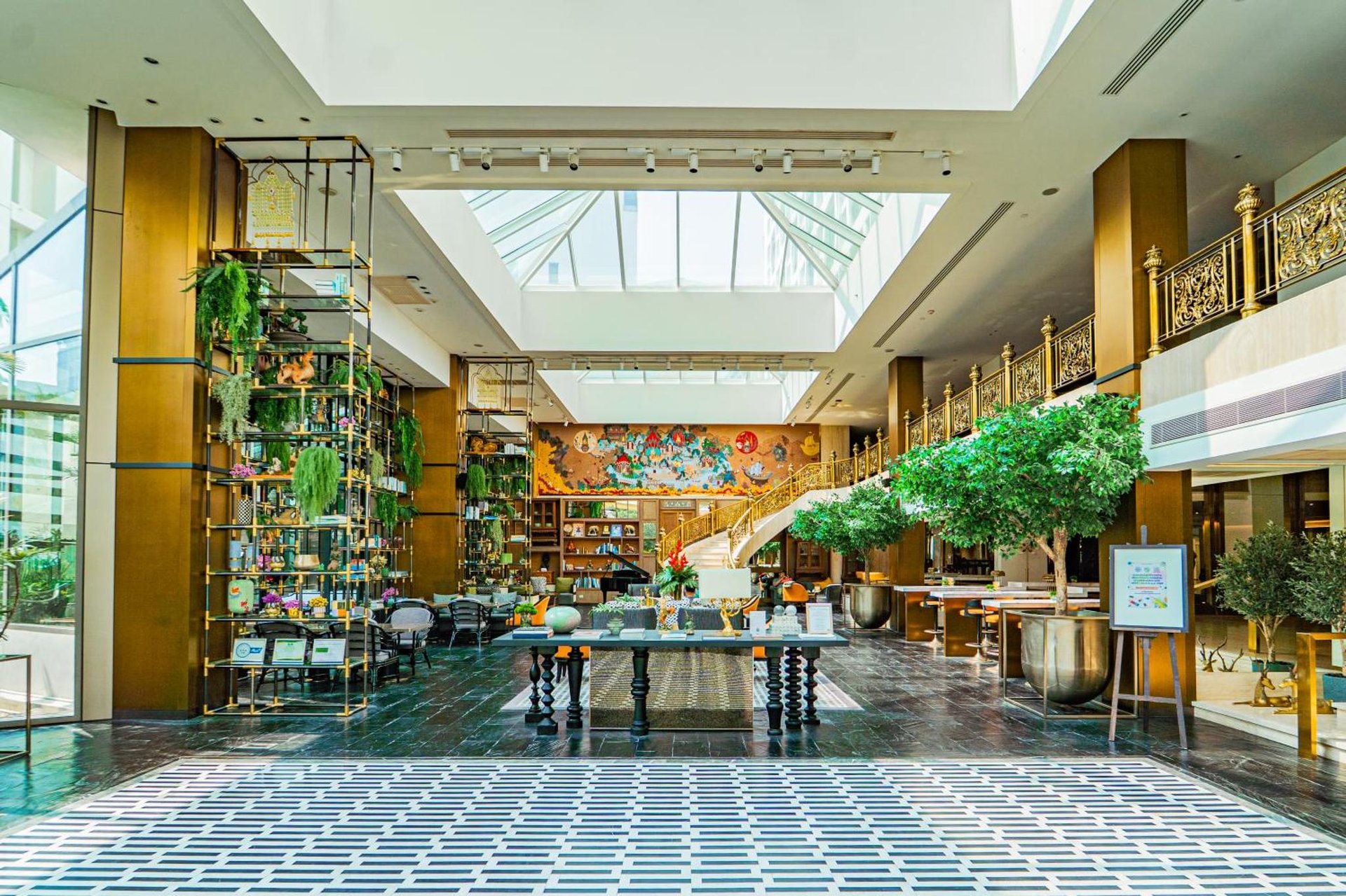 Montien Hotel Surawong Bangkok