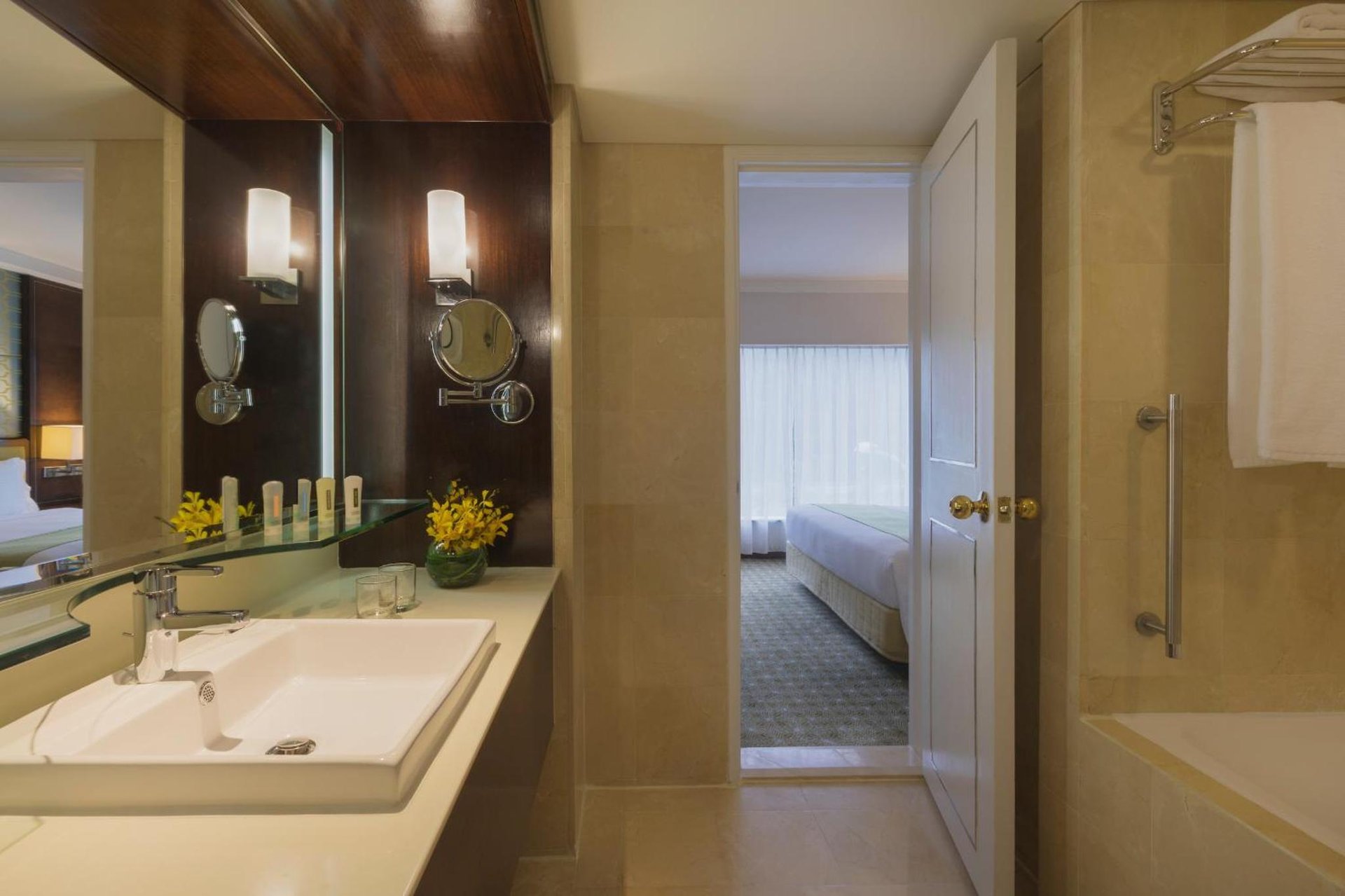 Holiday Inn Singapore Orchard City Centre by IHG photo 2