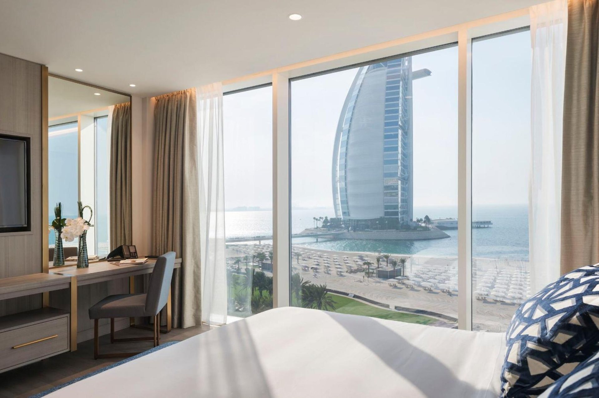 Jumeirah Beach Hotel Dubai photo 1