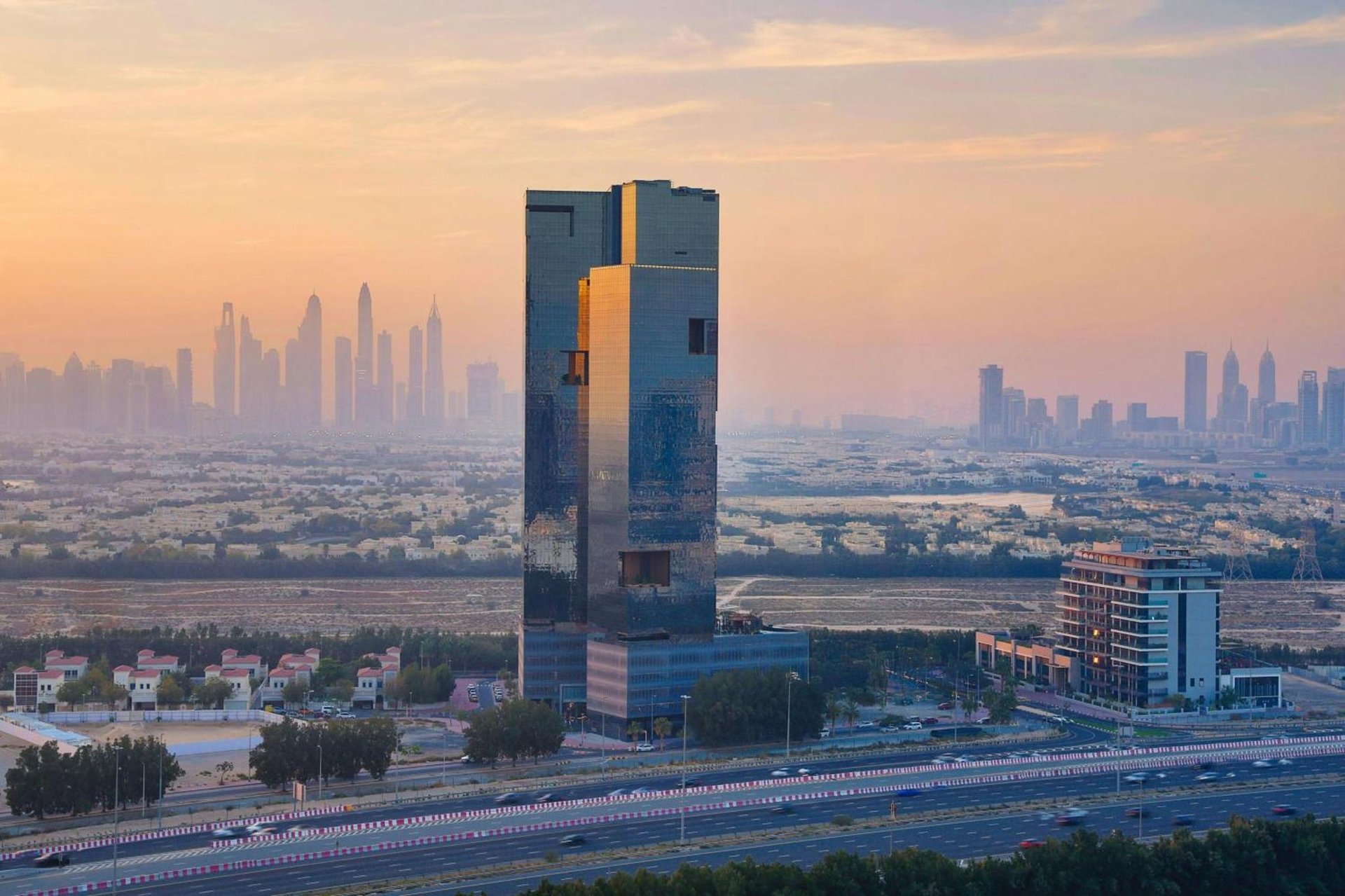 Hotel Local Dubai, Jumeirah Village Triangle, Autograph Collection photo 1