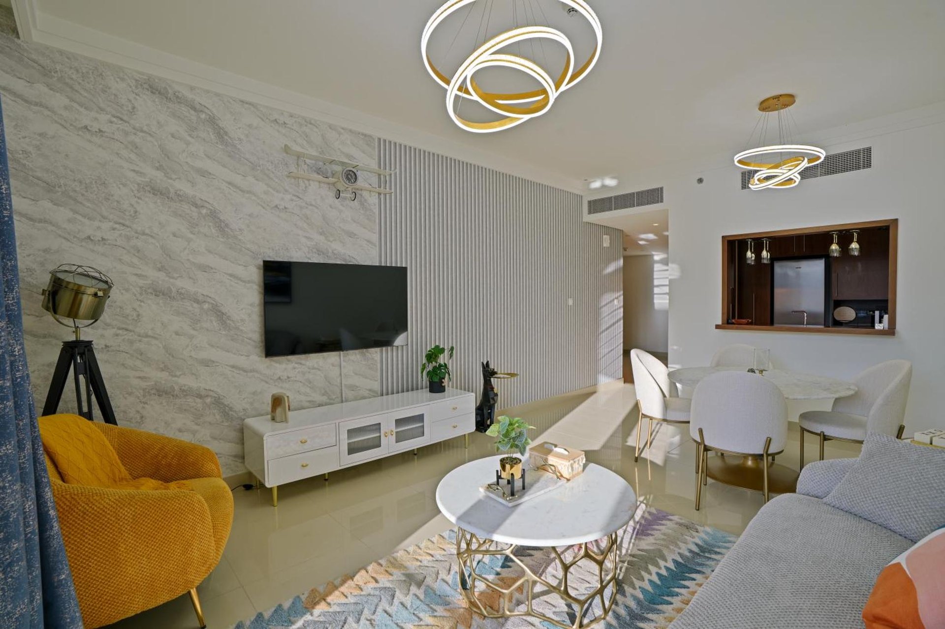 CH Skyline Retreat - Cozy 1BR Apt With Burj Khalifa and Fountain Views photo 2