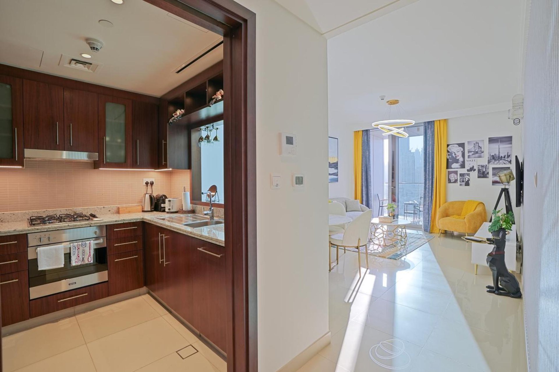 CH Skyline Retreat - Cozy 1BR Apt With Burj Khalifa and Fountain Views photo 4
