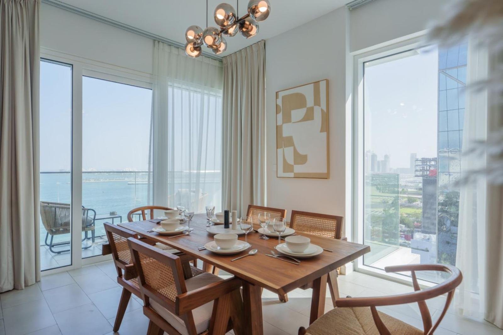 La Vie, JBR photo 4