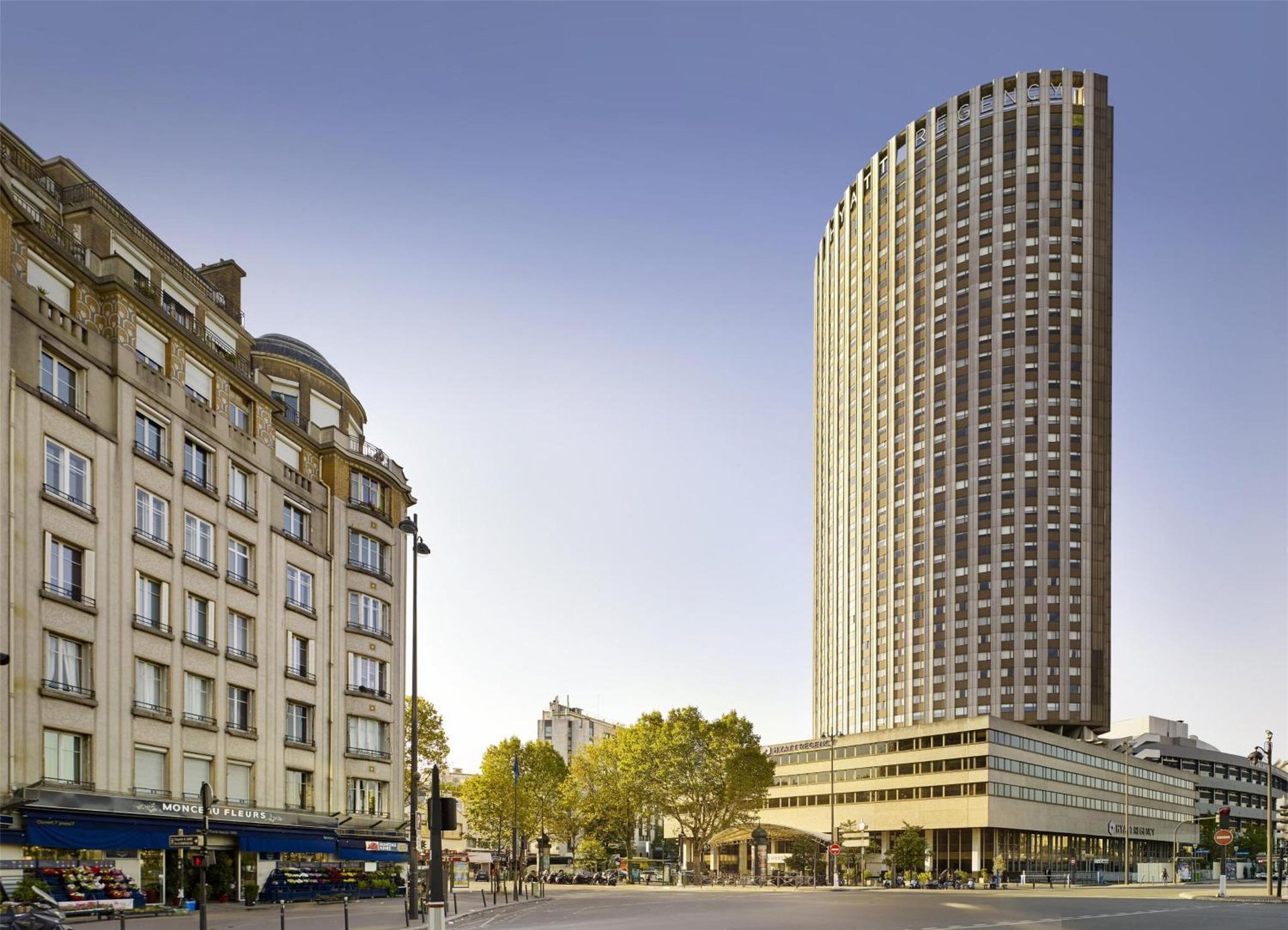 Hyatt Regency Paris Etoile photo 2