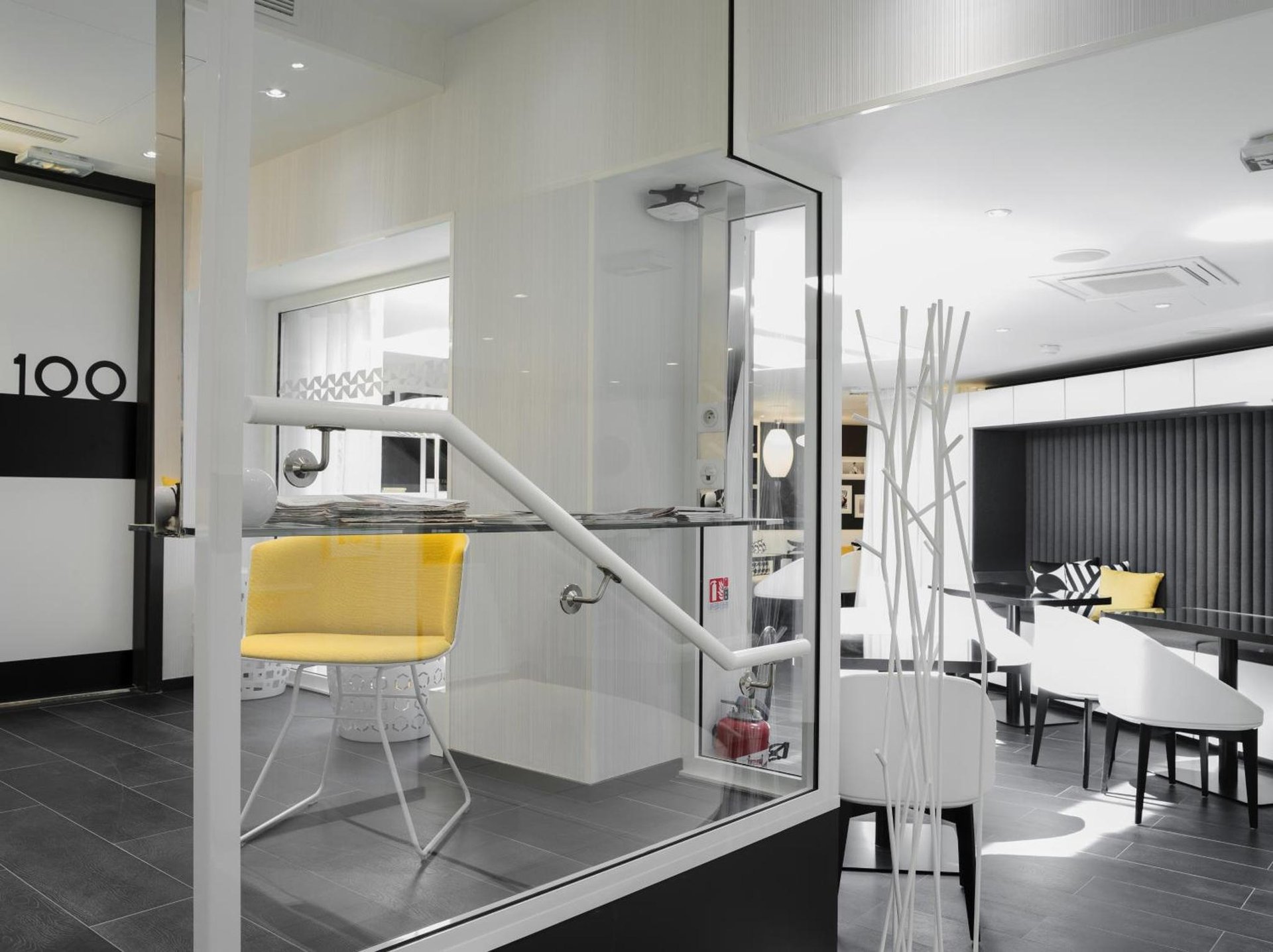 Hotel Ekta Champs Elysées photo 3