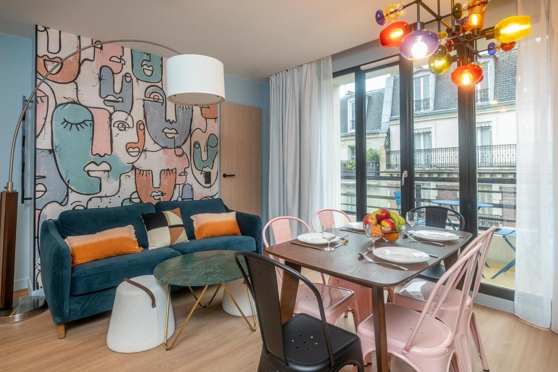 Montmartre Paris Suite photo 1