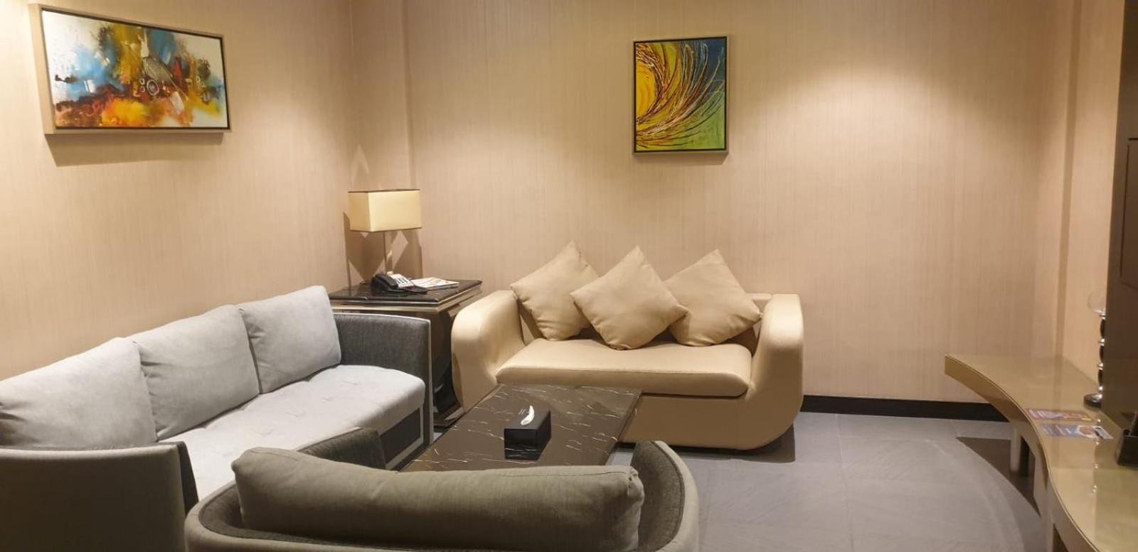 Photo of Executive Suite #7