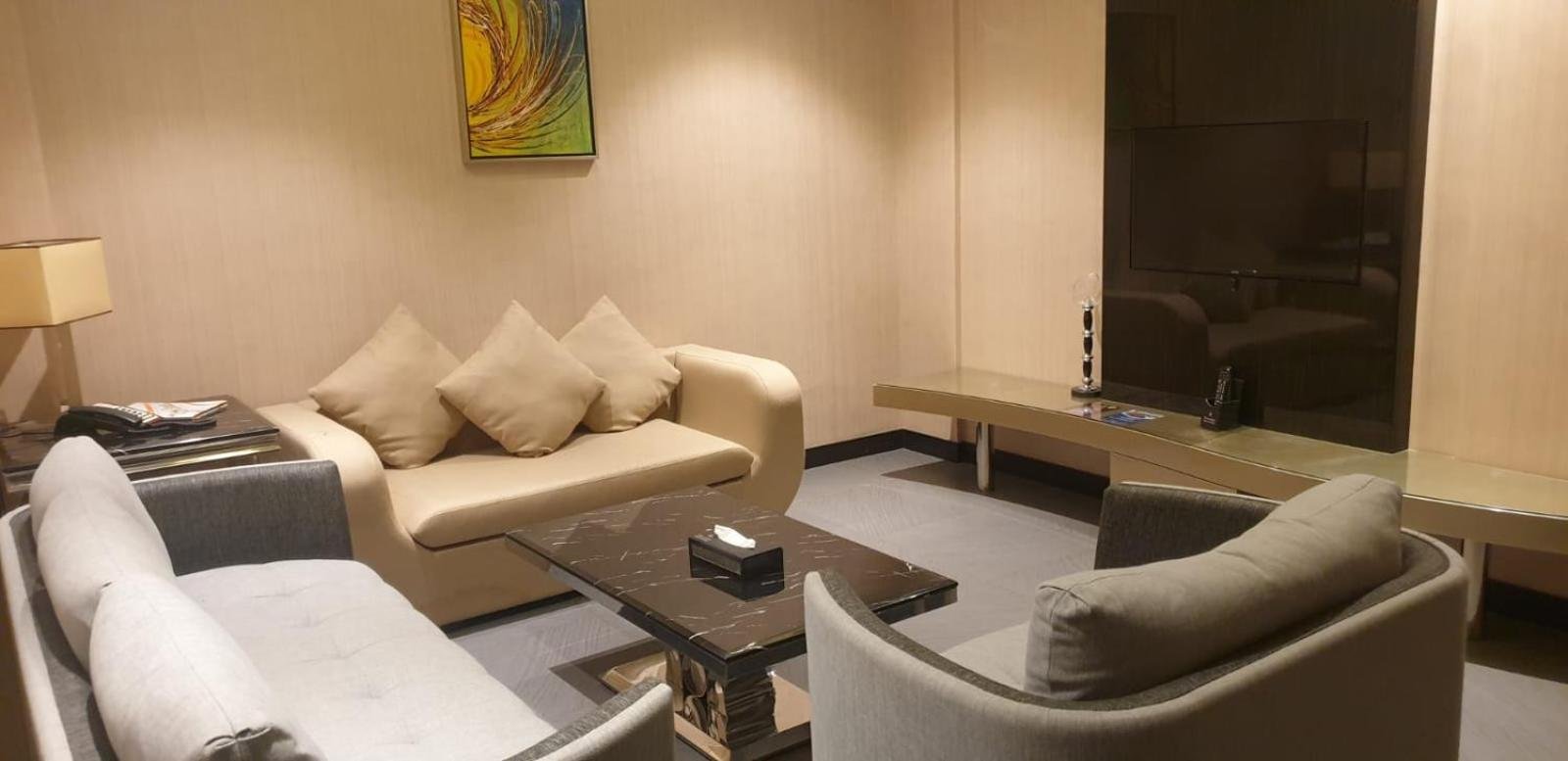 Photo of Executive Suite #5