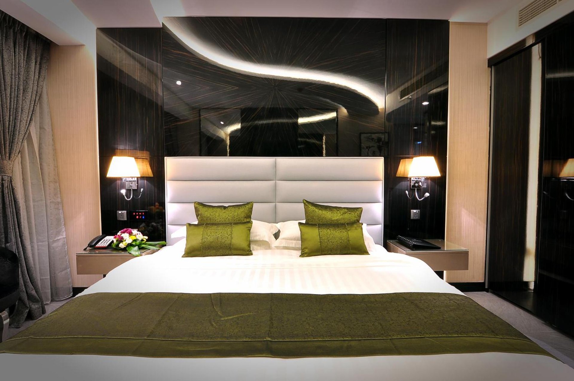 Photo of Standard King Room #6