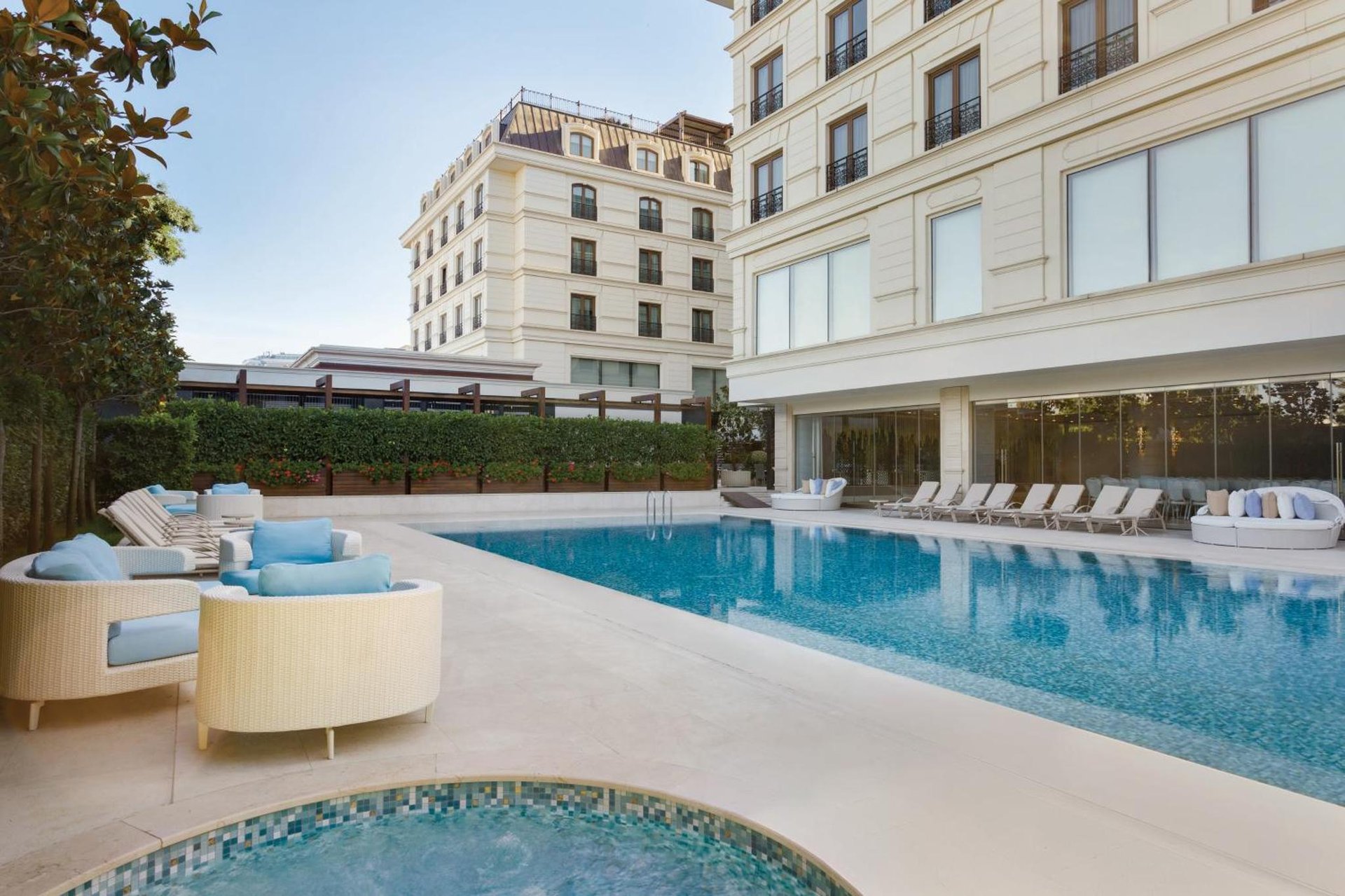Wyndham Grand Istanbul Kalamış Marina Hotel photo 3