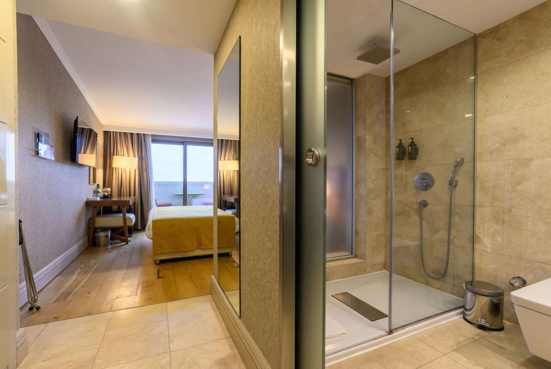 Ramada by Wyndham Istanbul Grand Bazaar photo 2