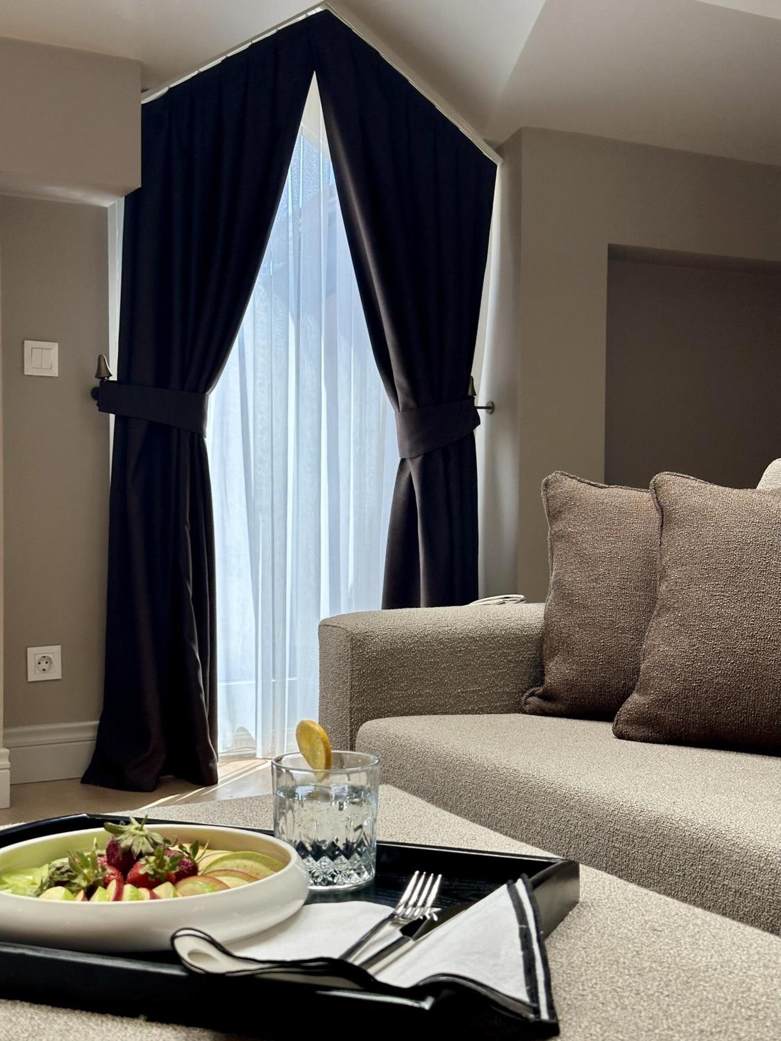 Weingart Suites Hotel photo 4