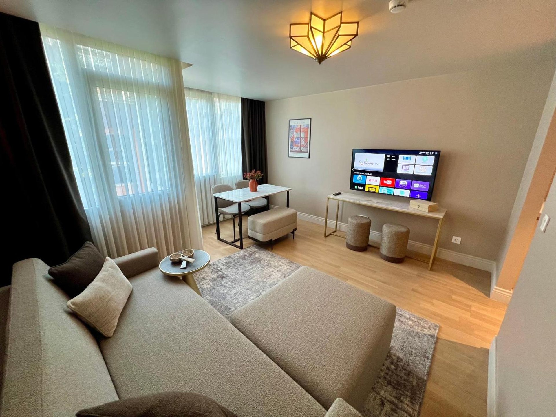Weingart Suites Hotel photo 2