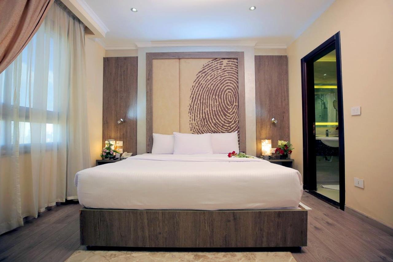 Photo of Superior King Room #10