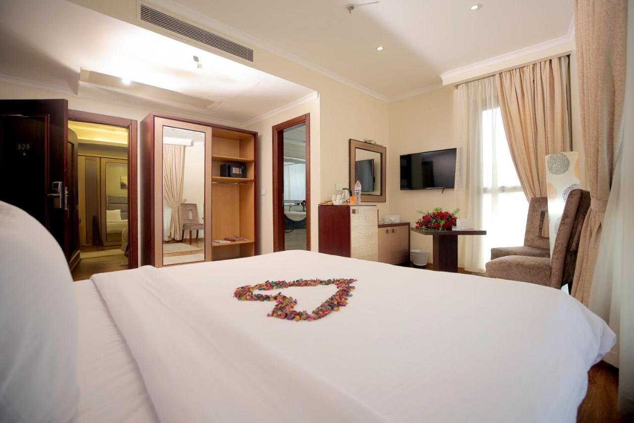 Photo of Deluxe Family Room #6