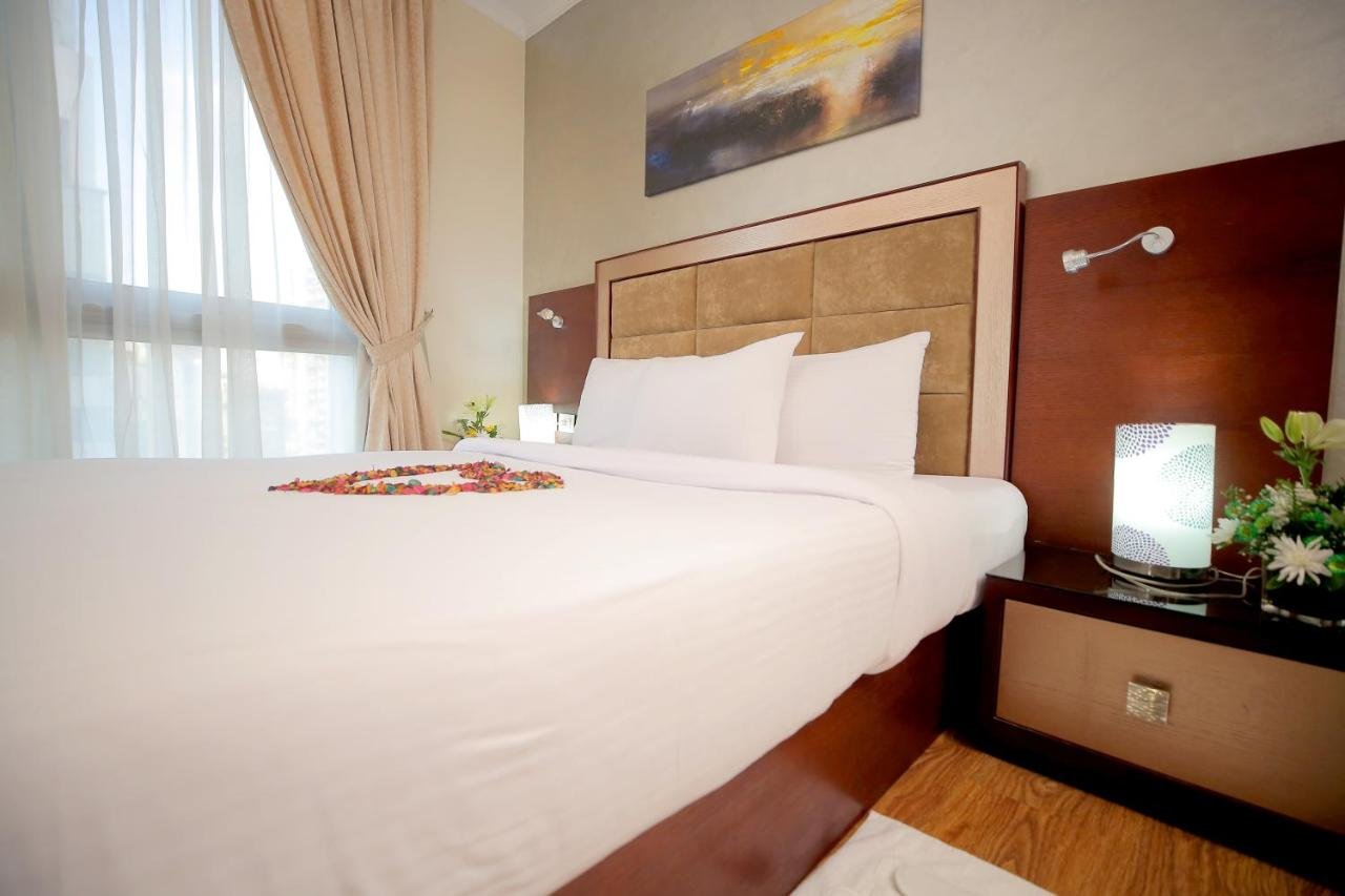 Photo of Deluxe Family Room #12