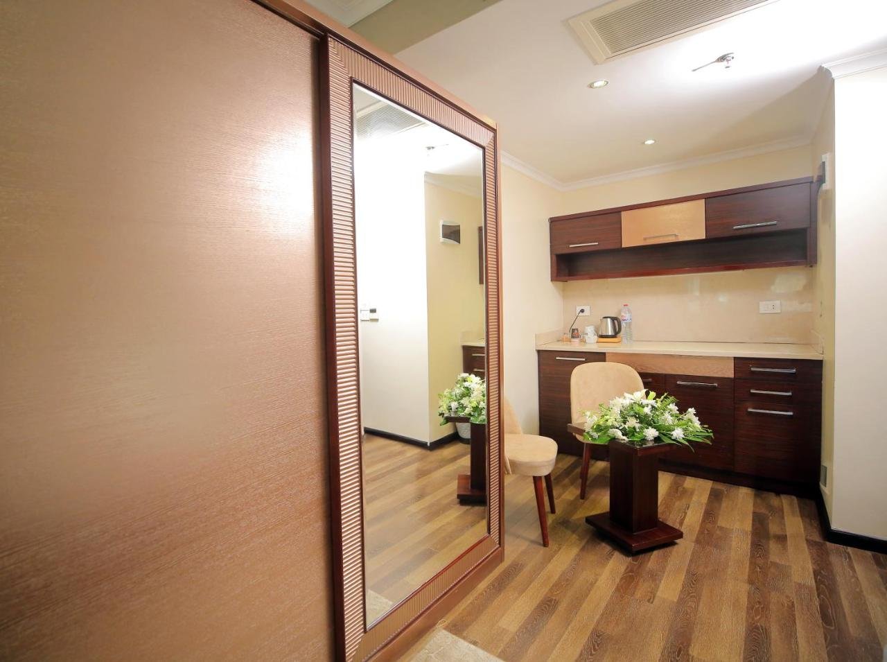 Photo of Deluxe Double Room (2 Adults + 1 Child) #12
