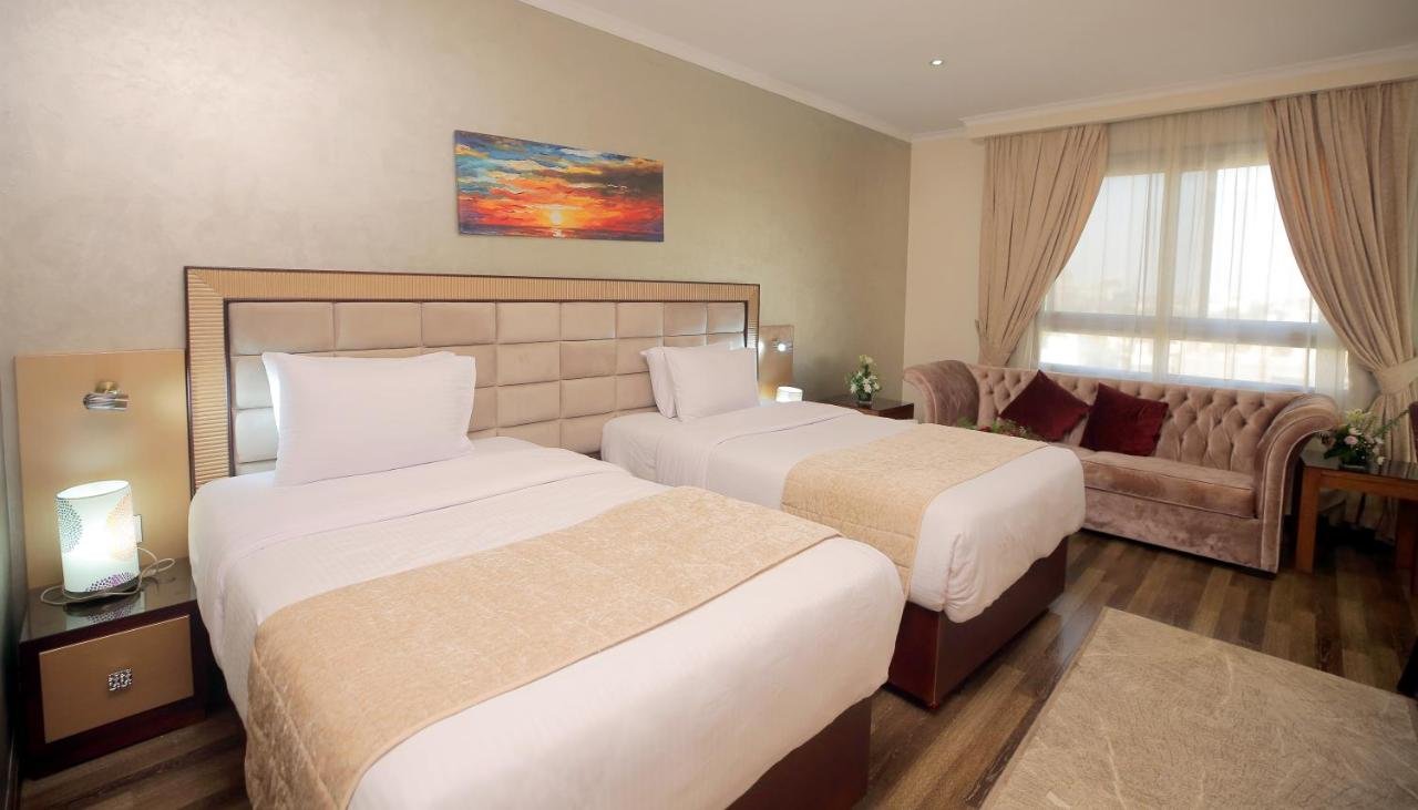 Photo of Deluxe Double Room (2 Adults + 1 Child) #6