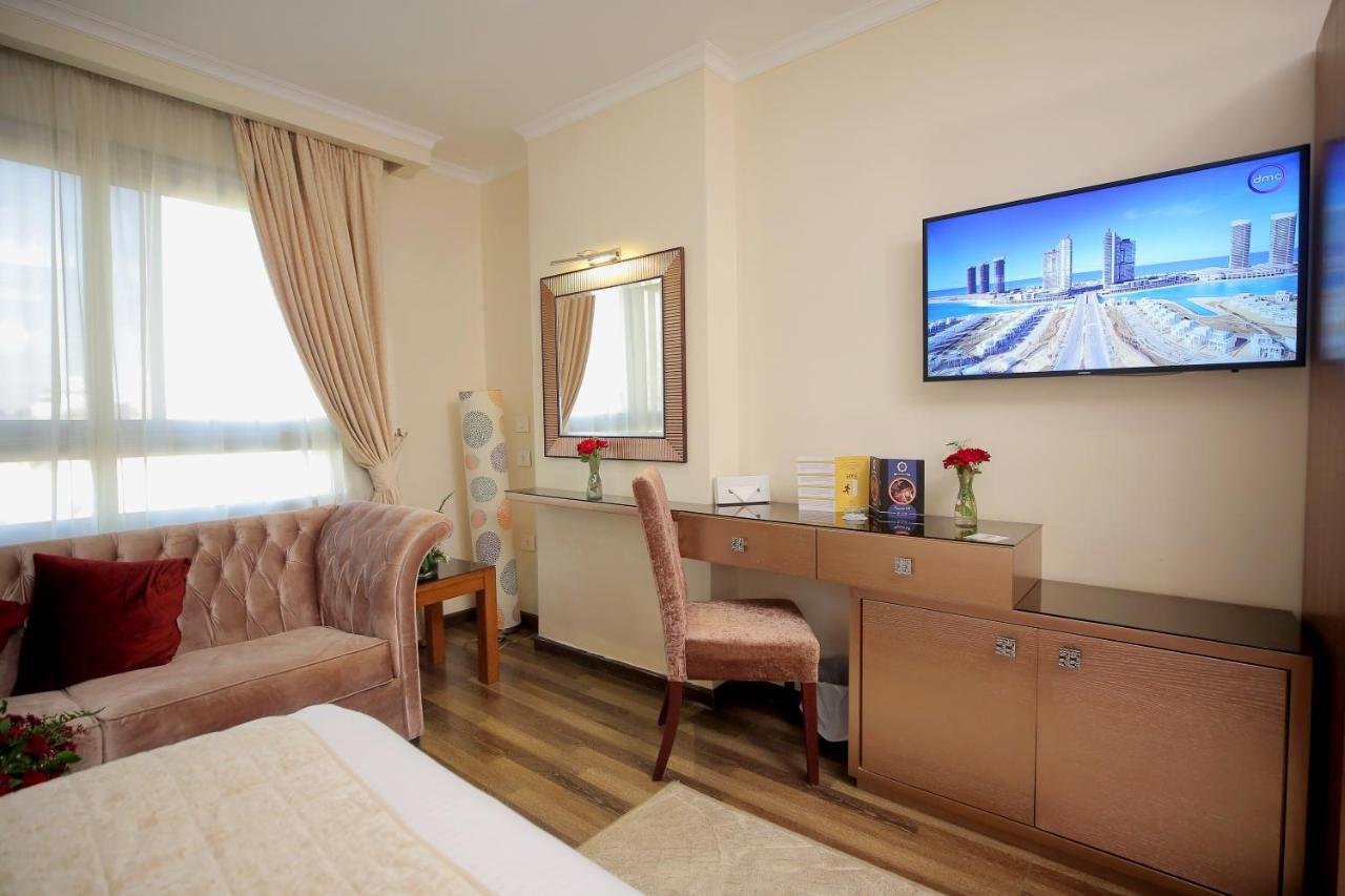 Photo of Deluxe Double Room (2 Adults + 1 Child) #11