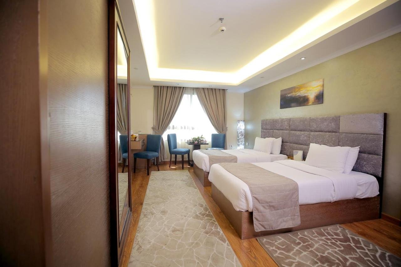 Photo of Deluxe Family Room #8