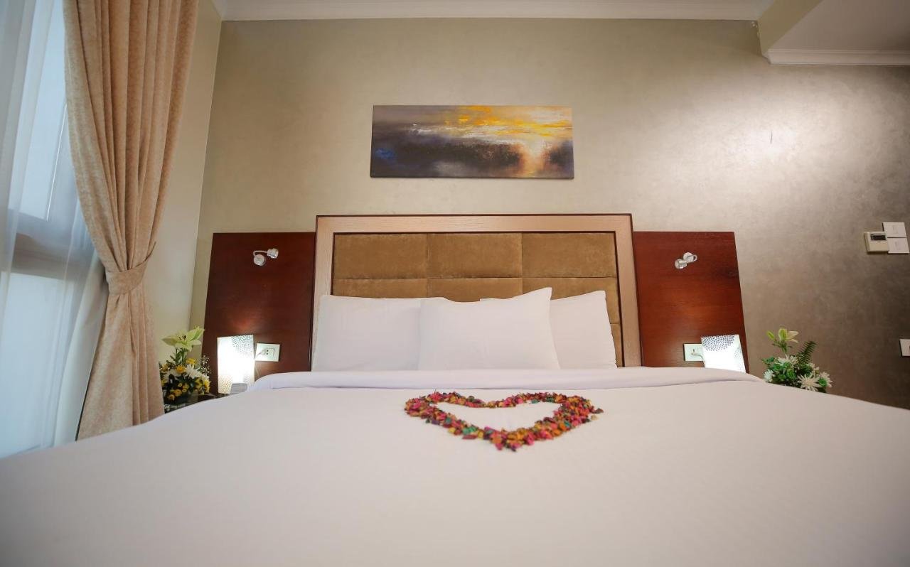 Deluxe Family Room
