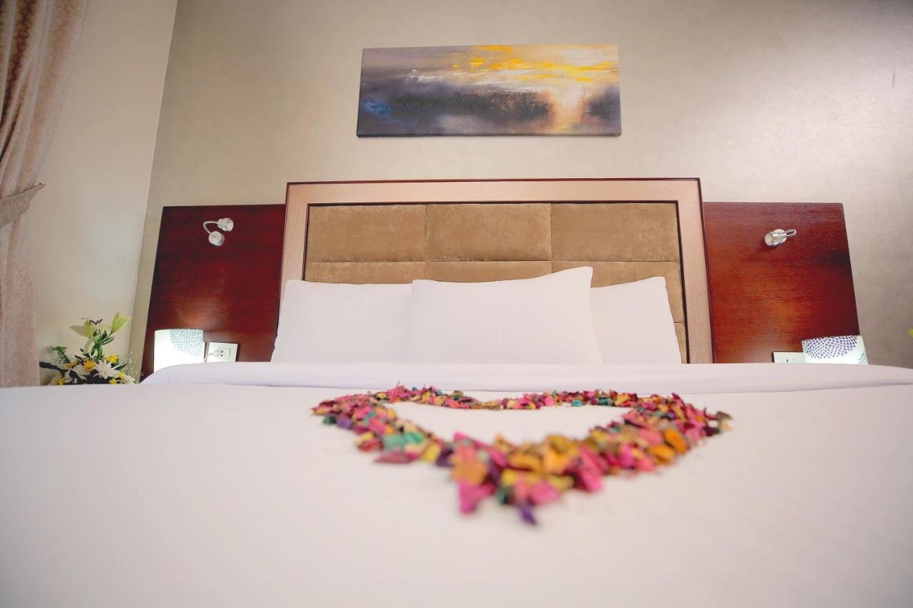 Photo of Deluxe Family Room #18