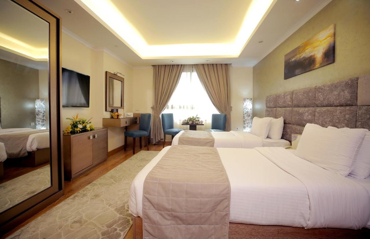 Photo of Deluxe Family Room #16