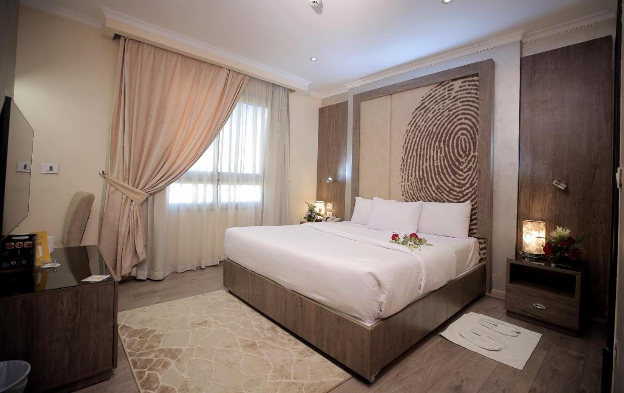 Photo of Superior King Room #4