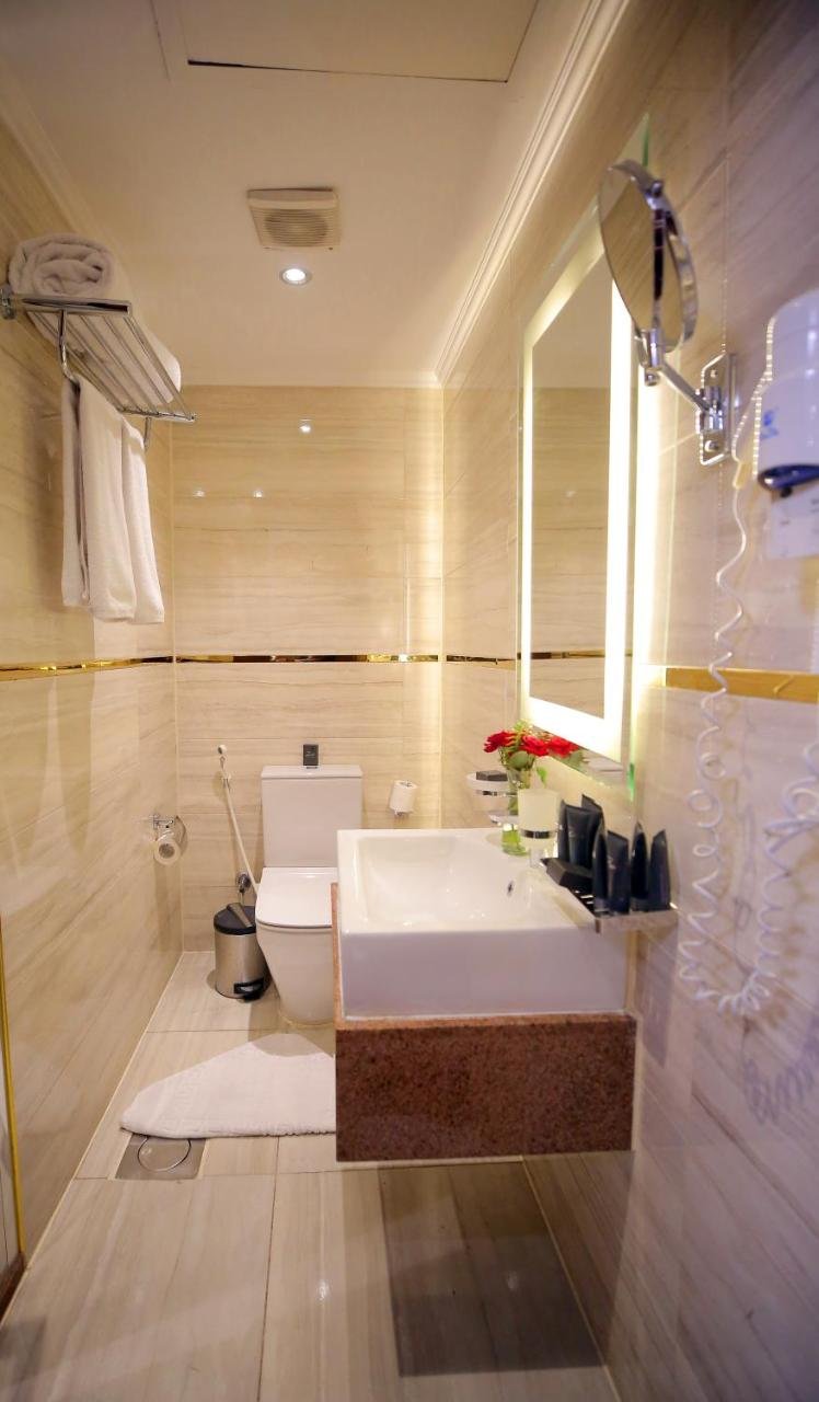 Photo of Deluxe Double Room (2 Adults + 1 Child) #4
