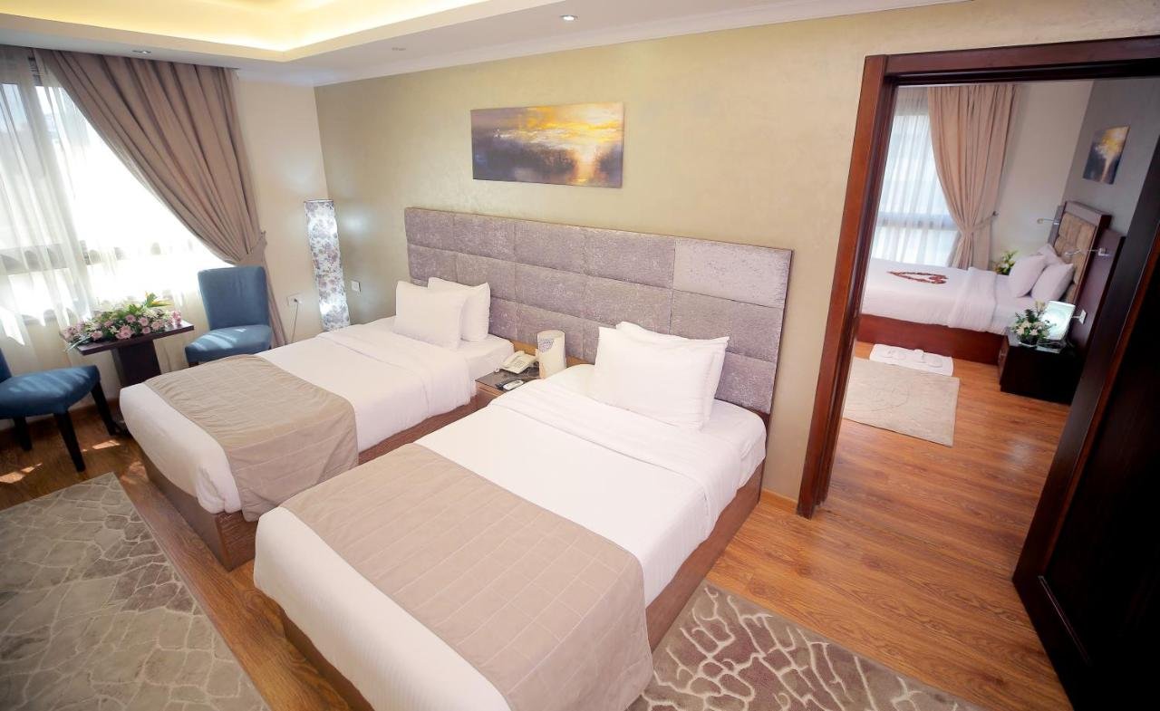 Photo of Deluxe Family Room #21