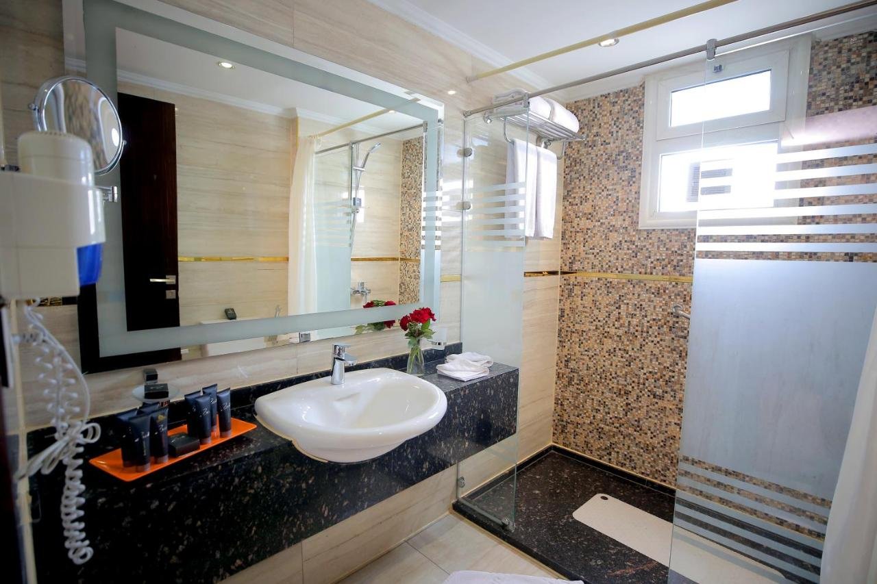 Photo of Deluxe Family Room #22