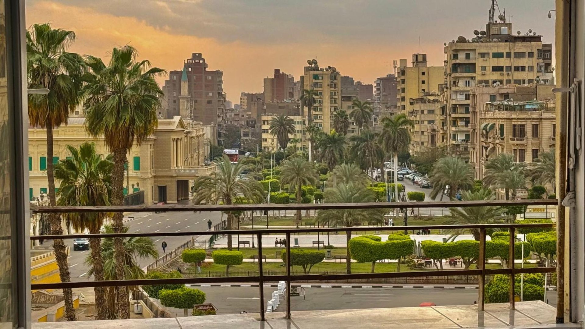 Garden View & Abdeen Palace 2BR & 2 Bathrooms - Downtown Cairo — Downtown Cairo, Cairo