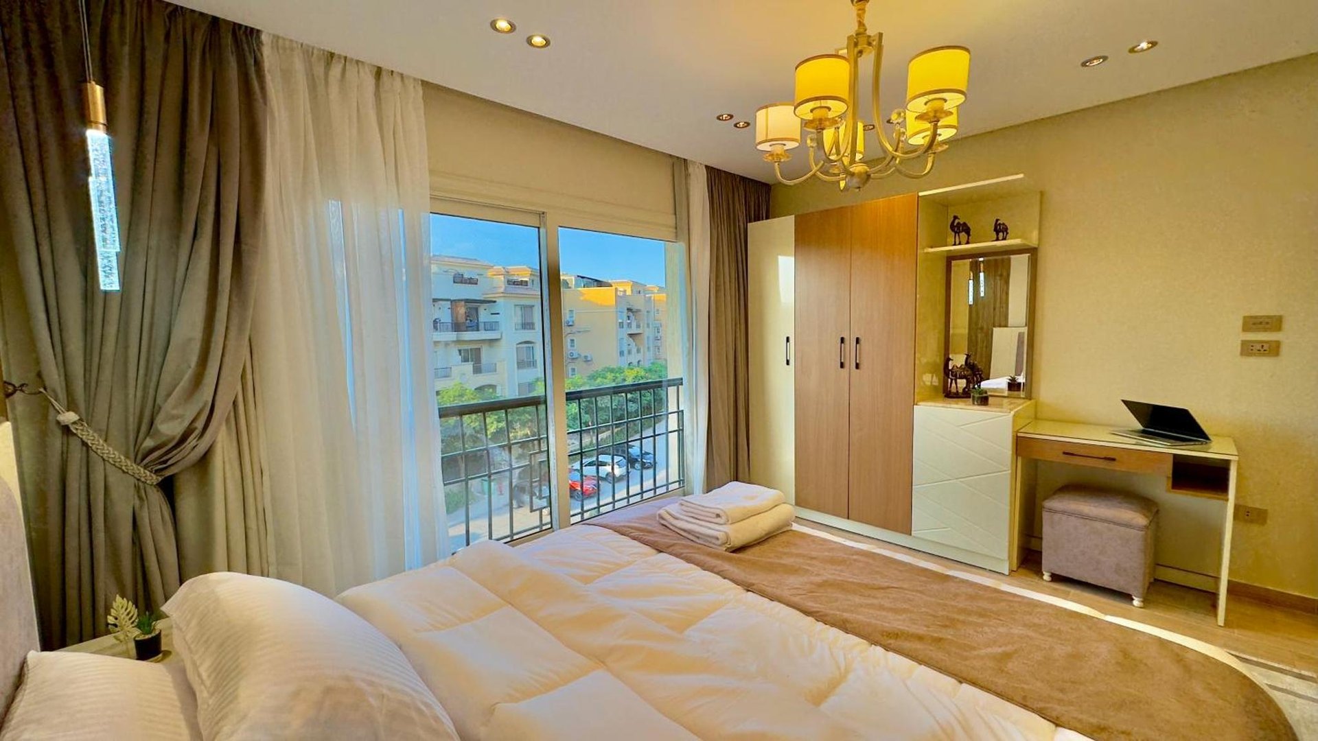 Ultra Luxury 3BR with Pools ,Sports ,Dining in Gated compound, Close to all sites photo 1