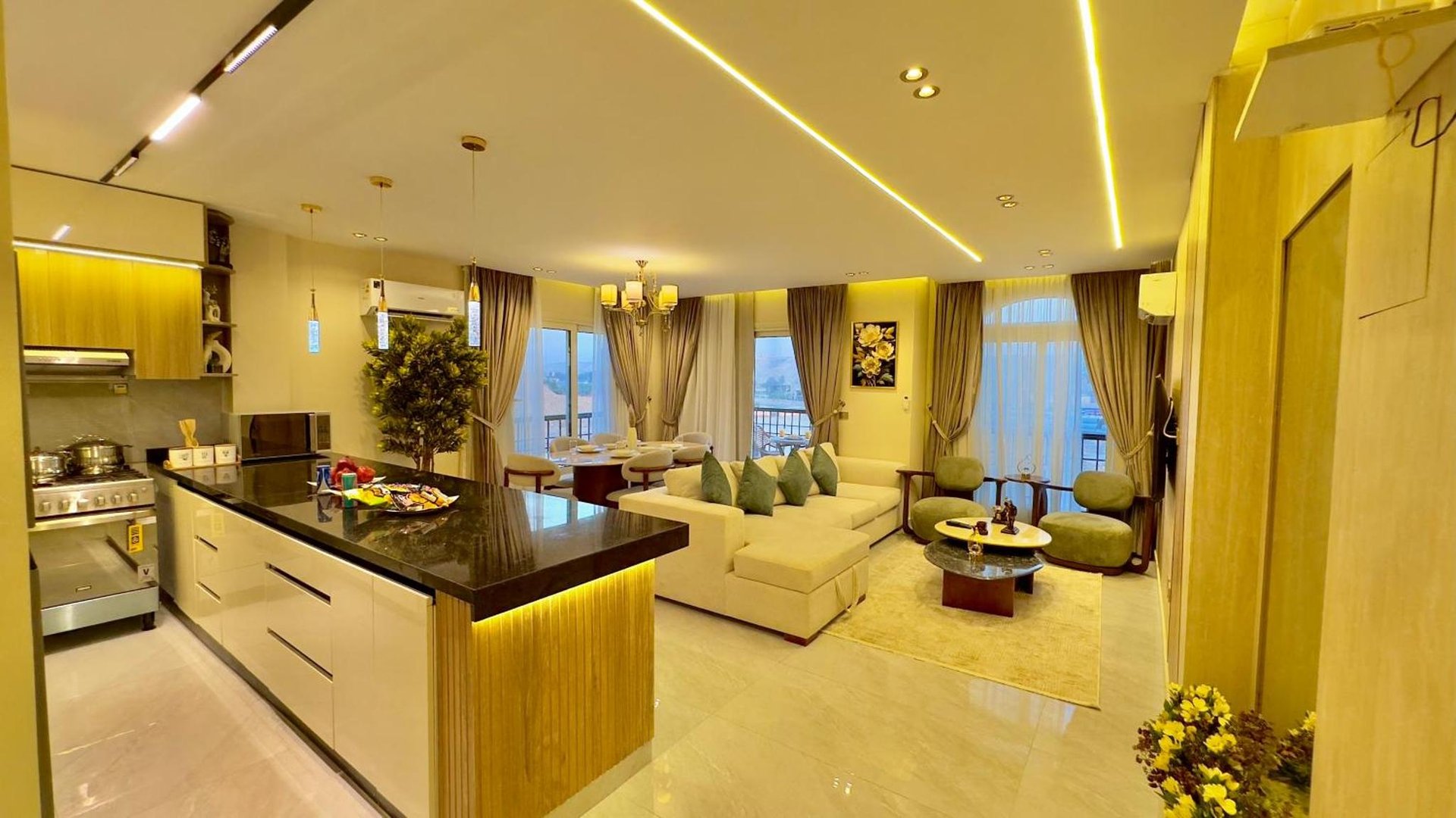 Ultra Luxury 3BR with Pools ,Sports ,Dining in Gated compound, Close to all sites photo 4