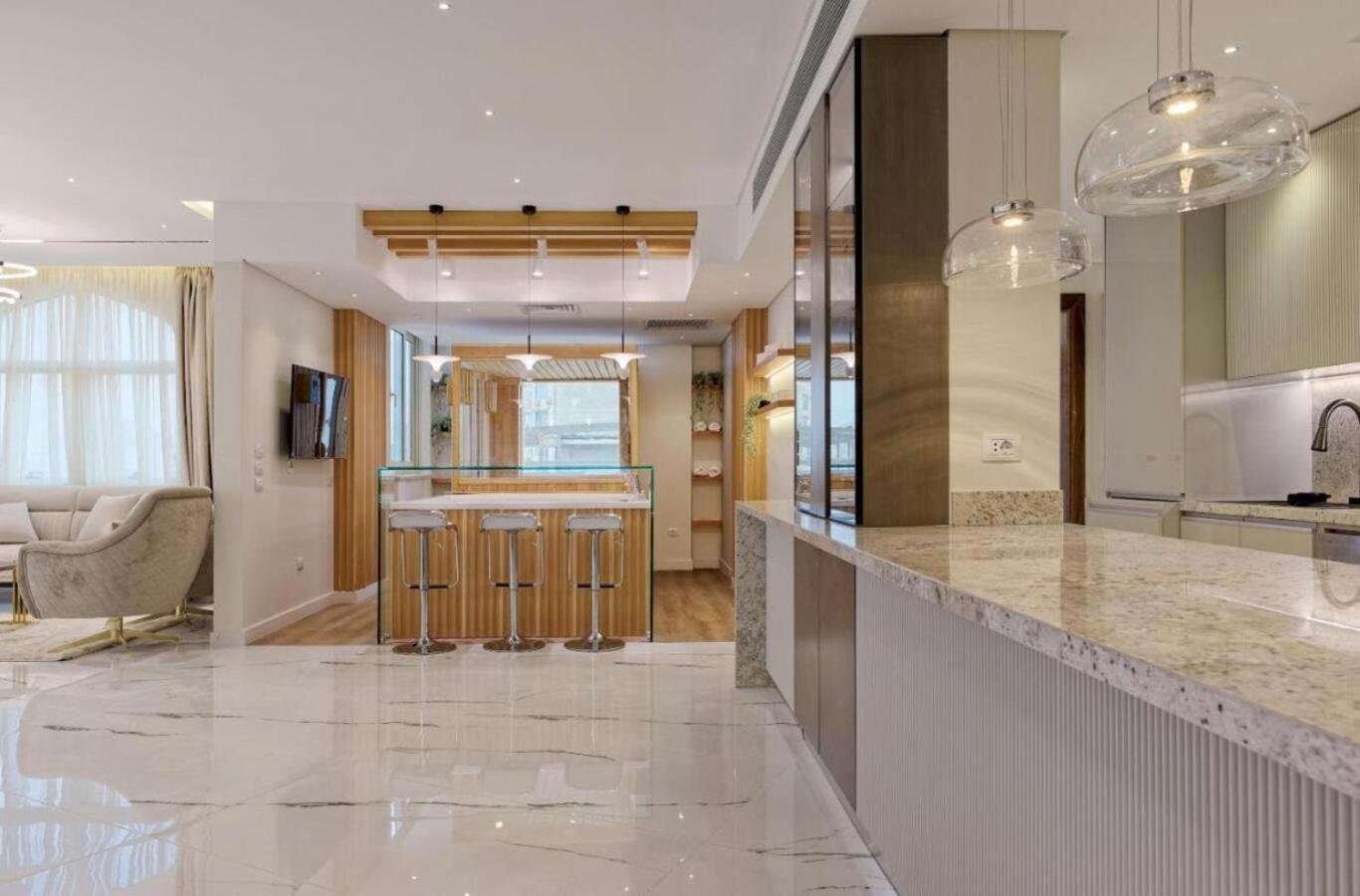 Luxurious 3 bedrooms with Private Sauna and Jacuzzi photo 4