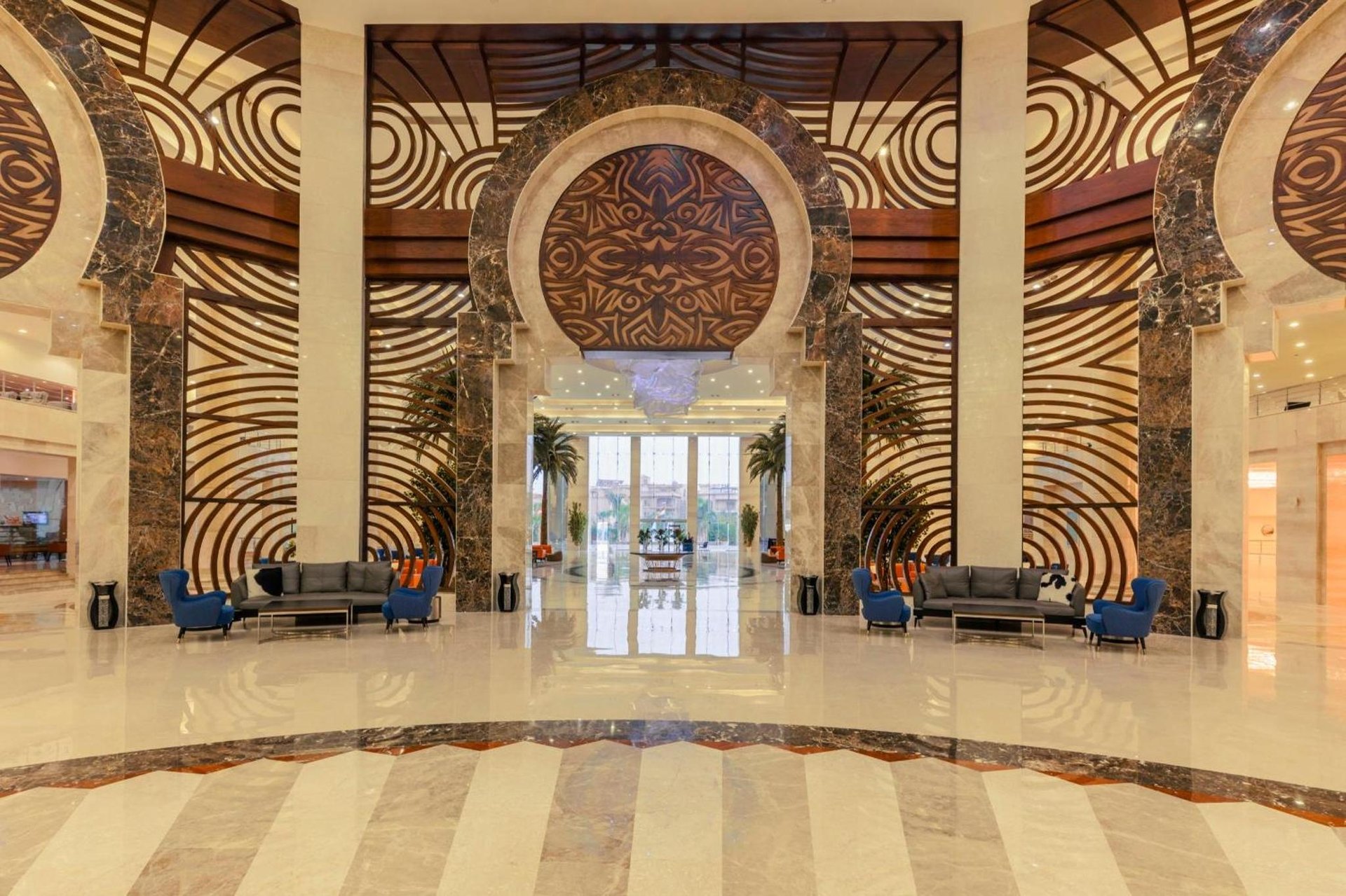 Triumph Luxury Hotel photo 2