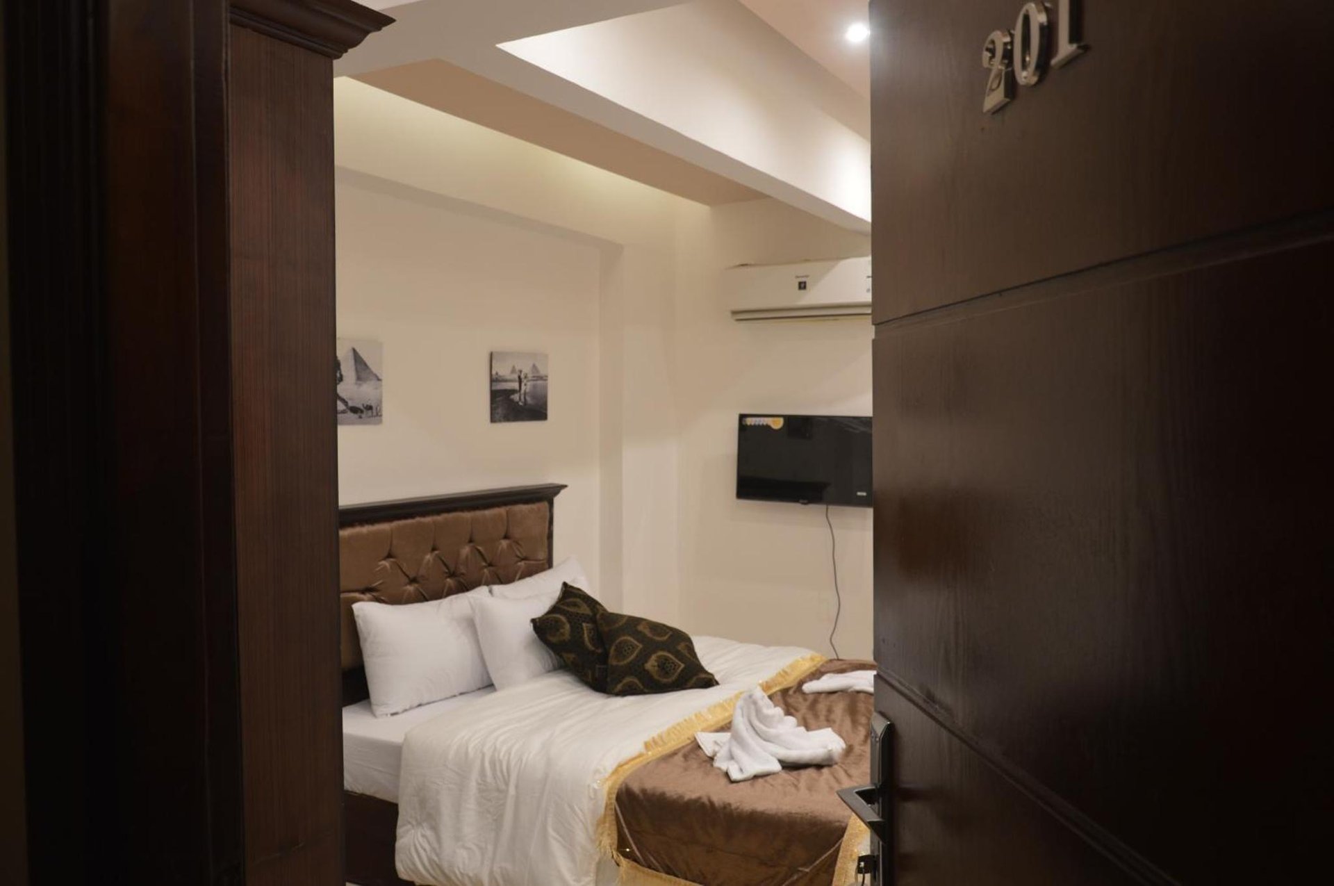Pyramids Top Inn photo 4