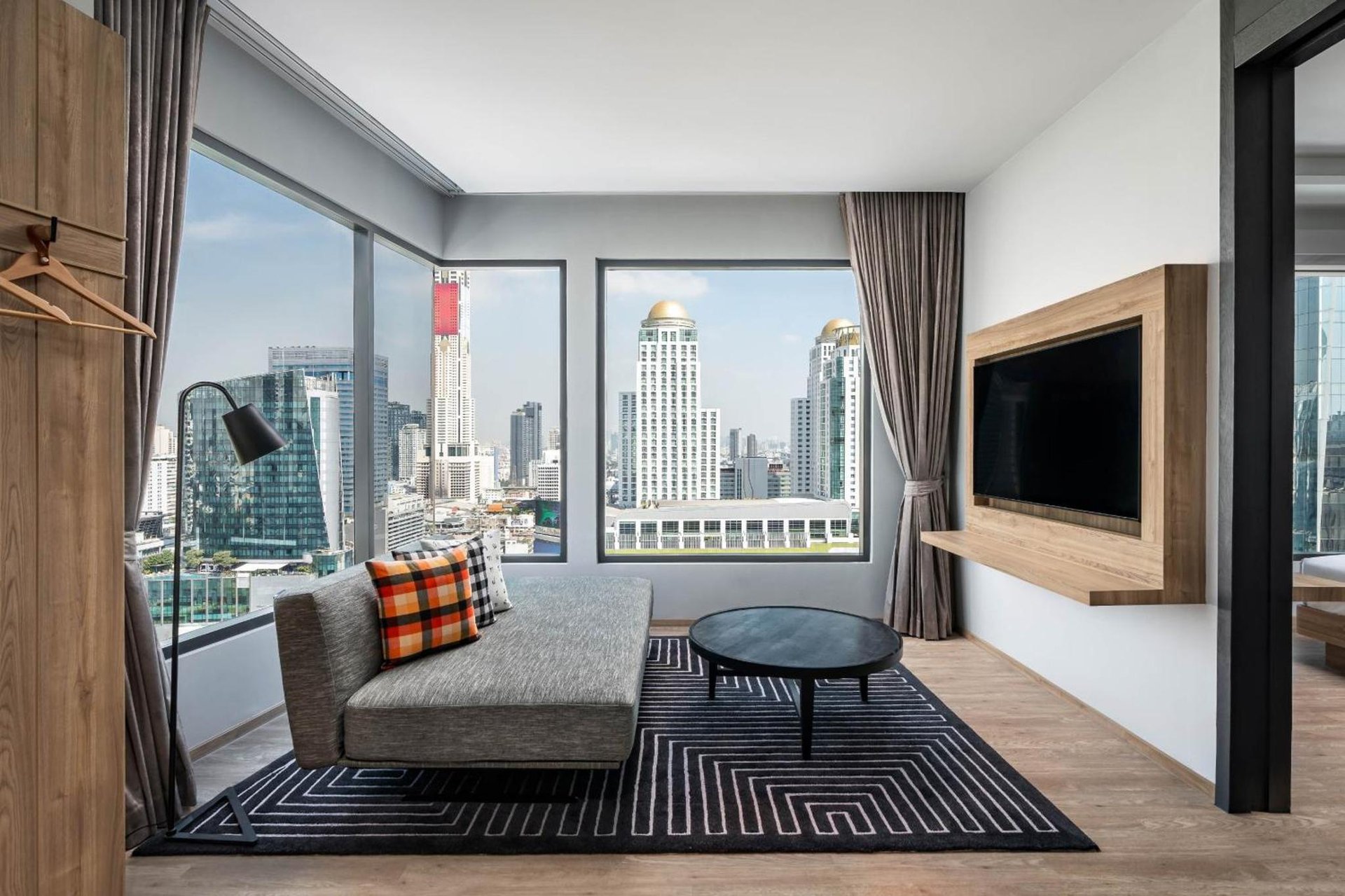 Moxy Bangkok Ratchaprasong by Marriott photo 3
