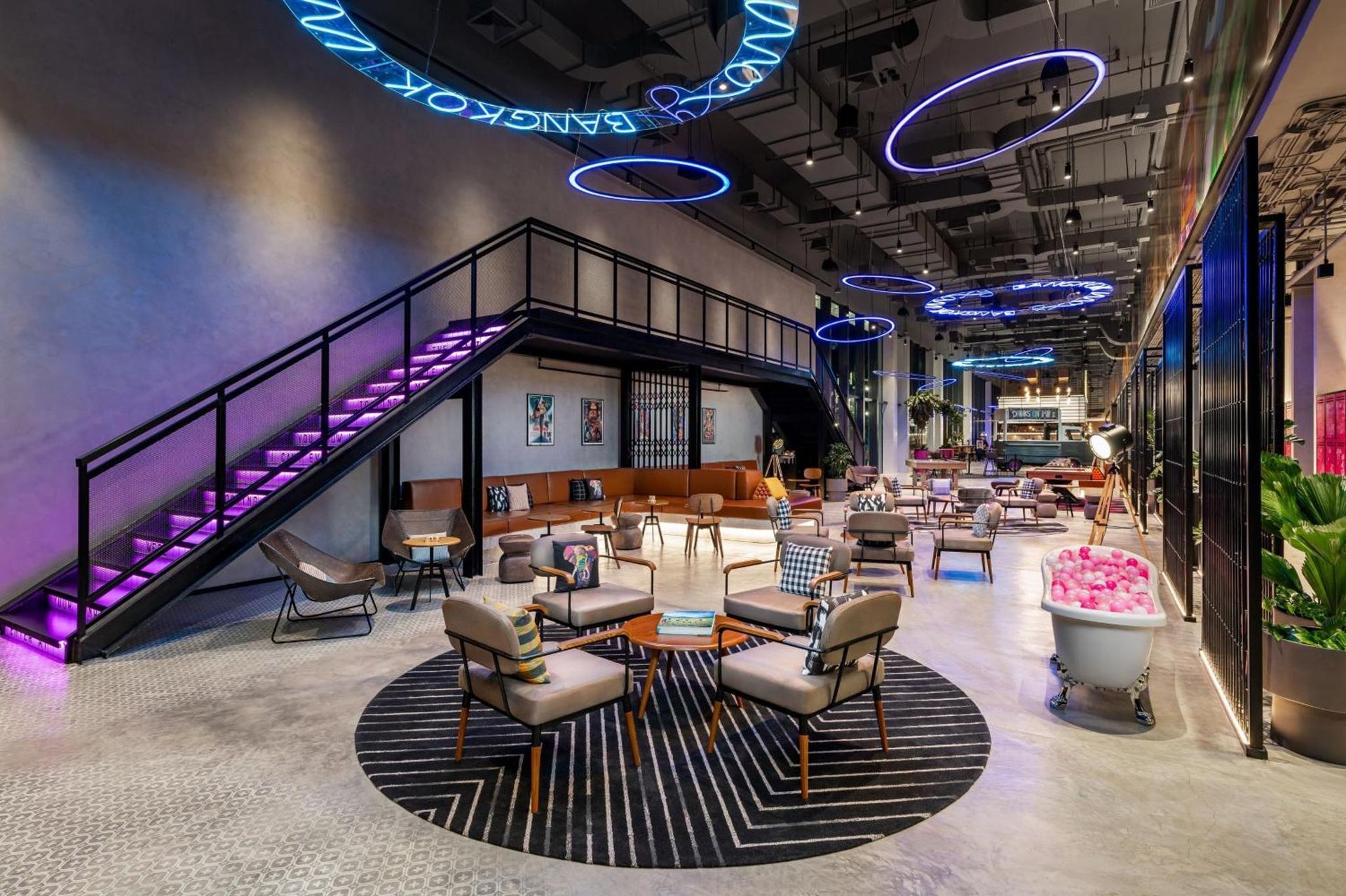 Moxy Bangkok Ratchaprasong by Marriott photo 2