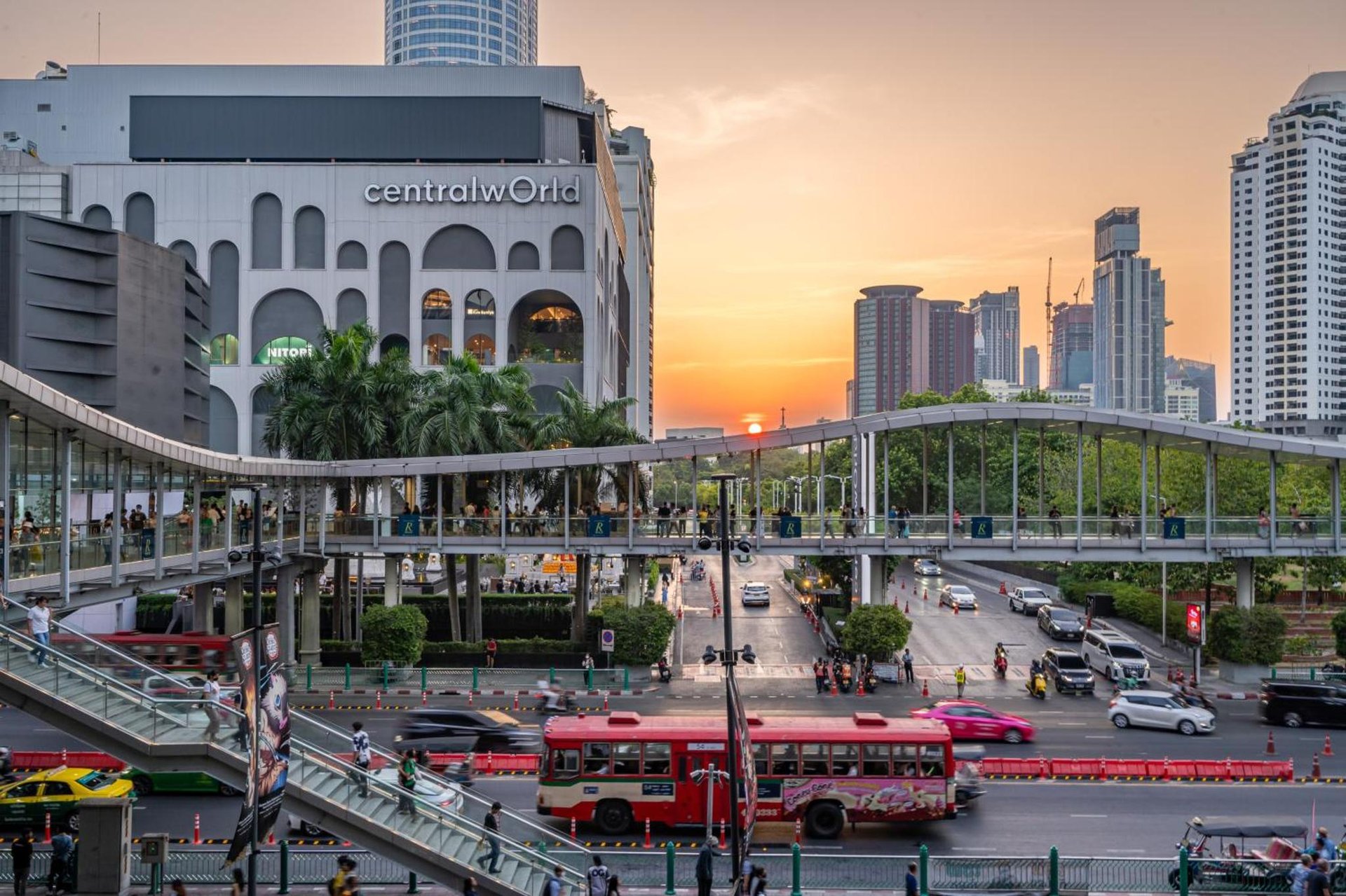 Moxy Bangkok Ratchaprasong by Marriott photo 4