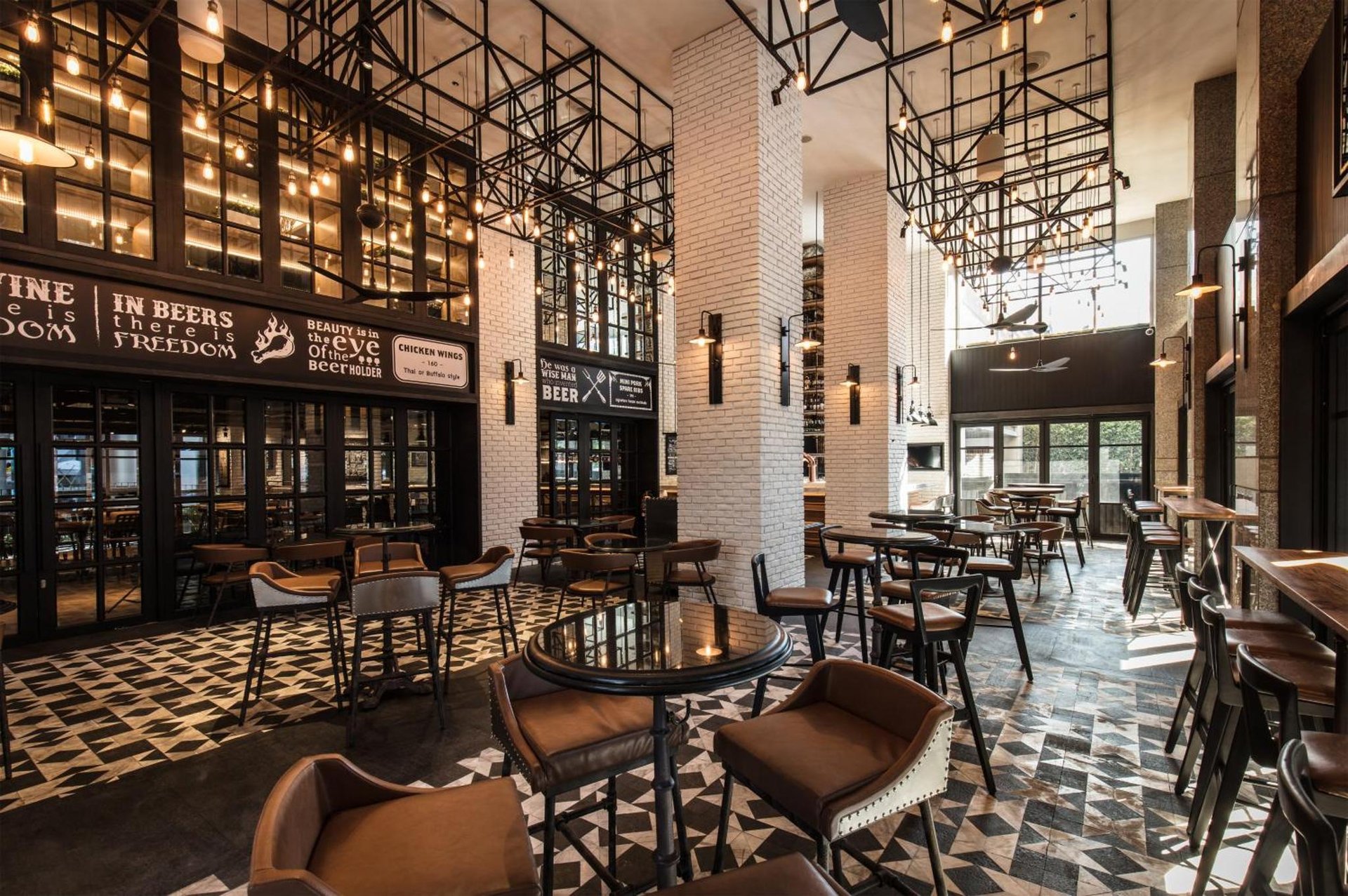 Holiday Inn Bangkok by IHG photo 4